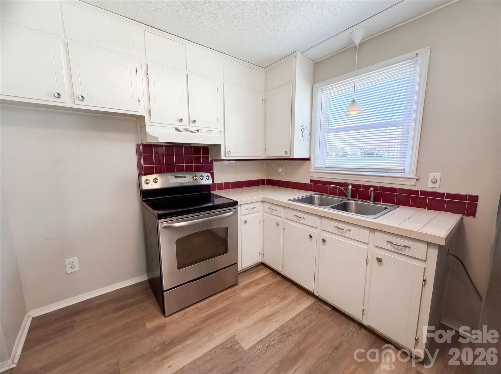 4402 Ginger Drive Property Photo 8