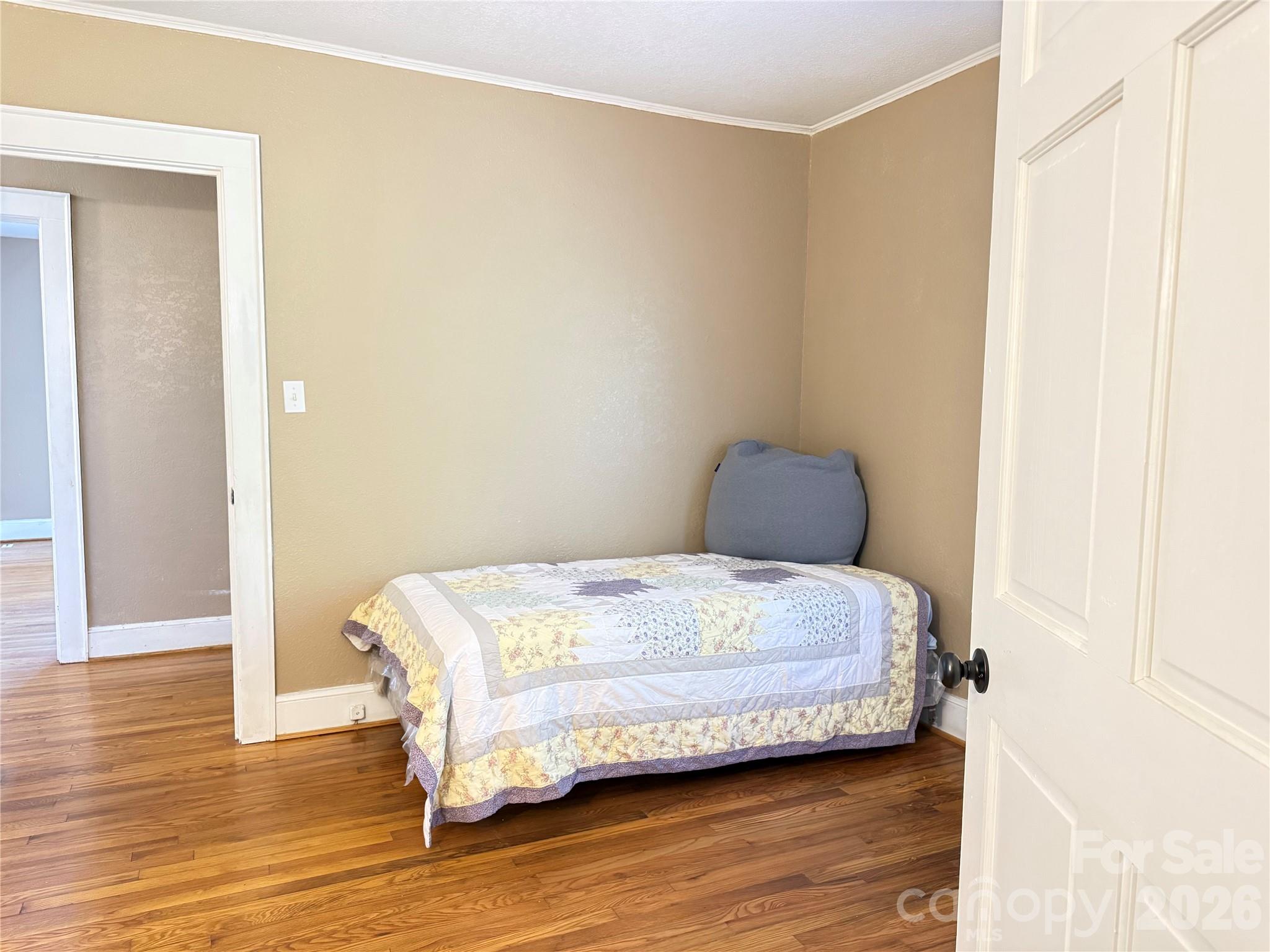 316 Sharon Avenue Property Photo 16