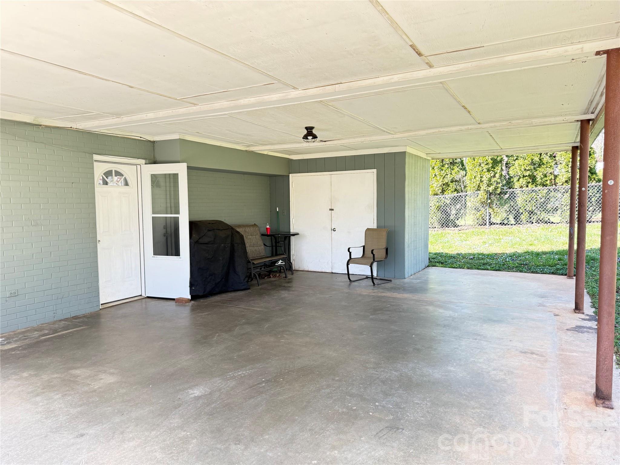 316 Sharon Avenue Property Photo 23