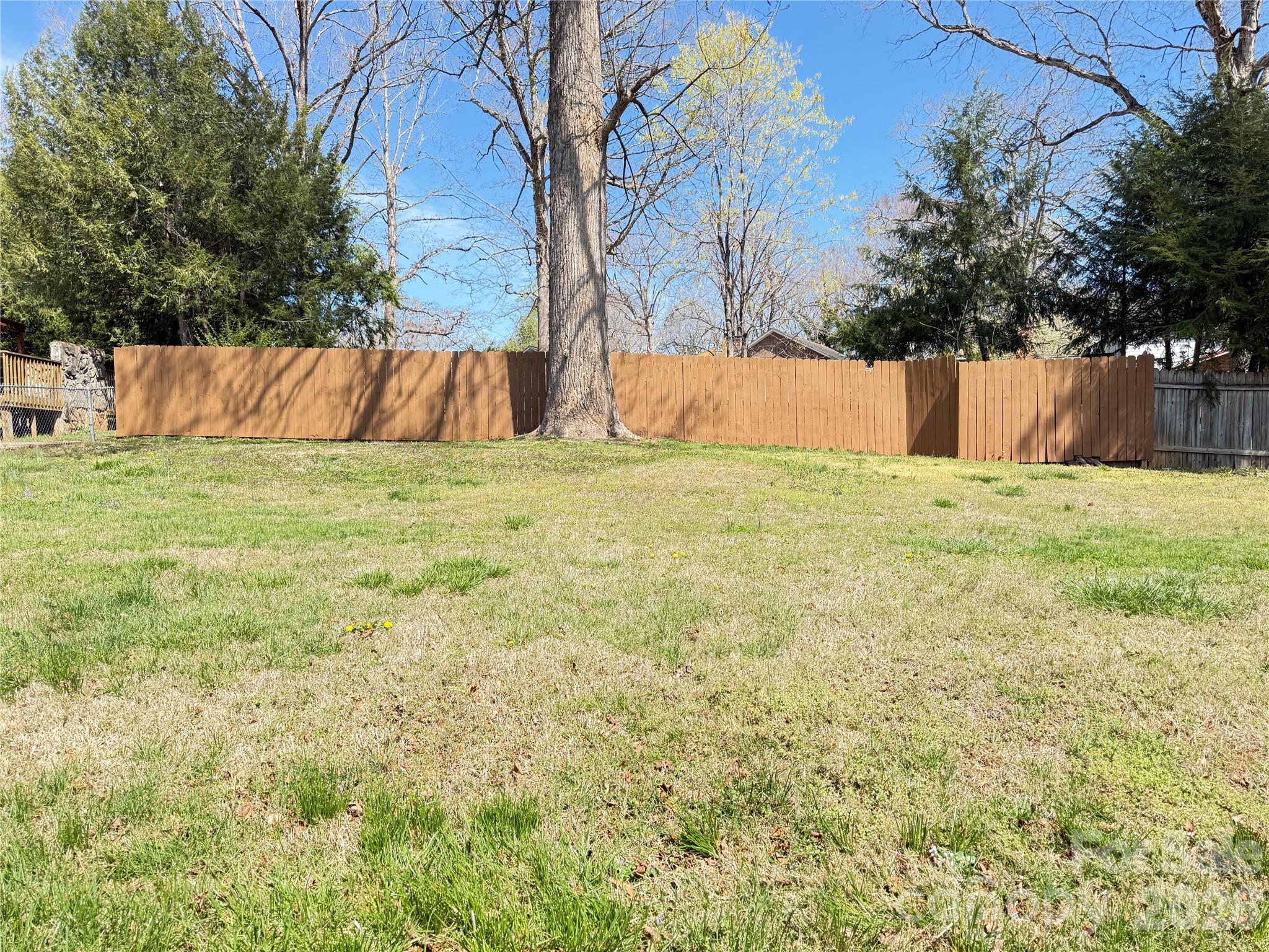 316 Sharon Avenue Property Photo 25