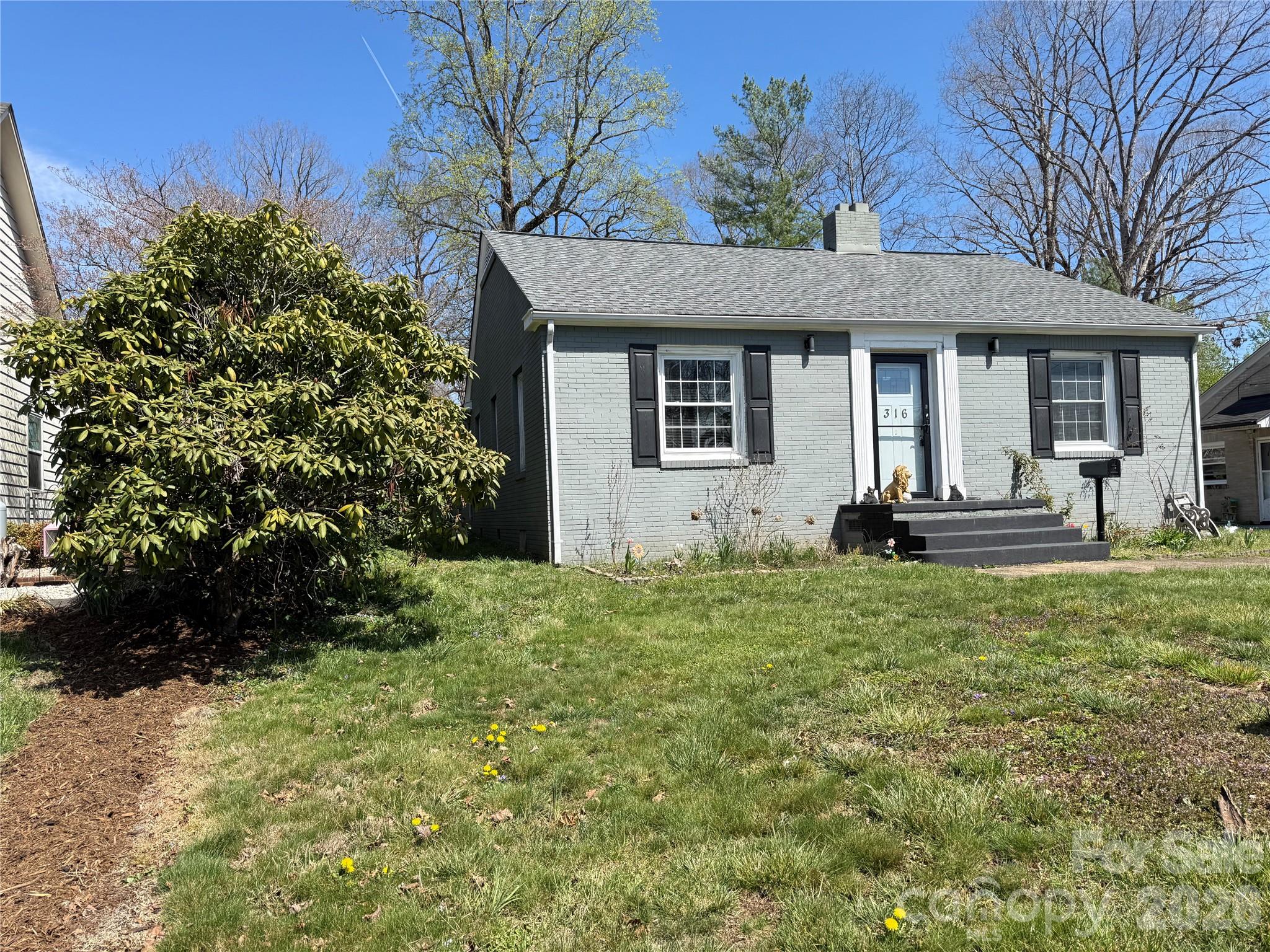 316 Sharon Avenue Property Photo 29