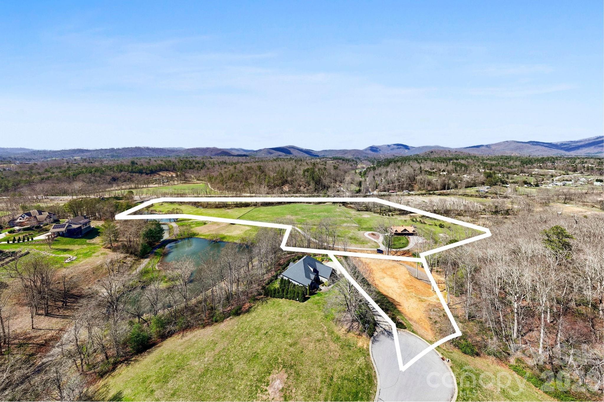 27 Falling Star Court Property Photo 2