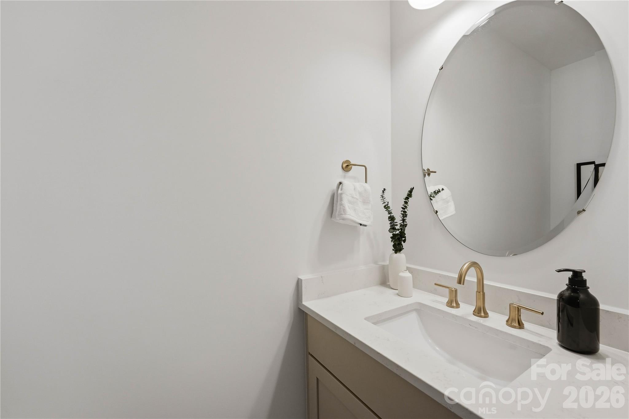 108 S Gregg Street Property Photo 9