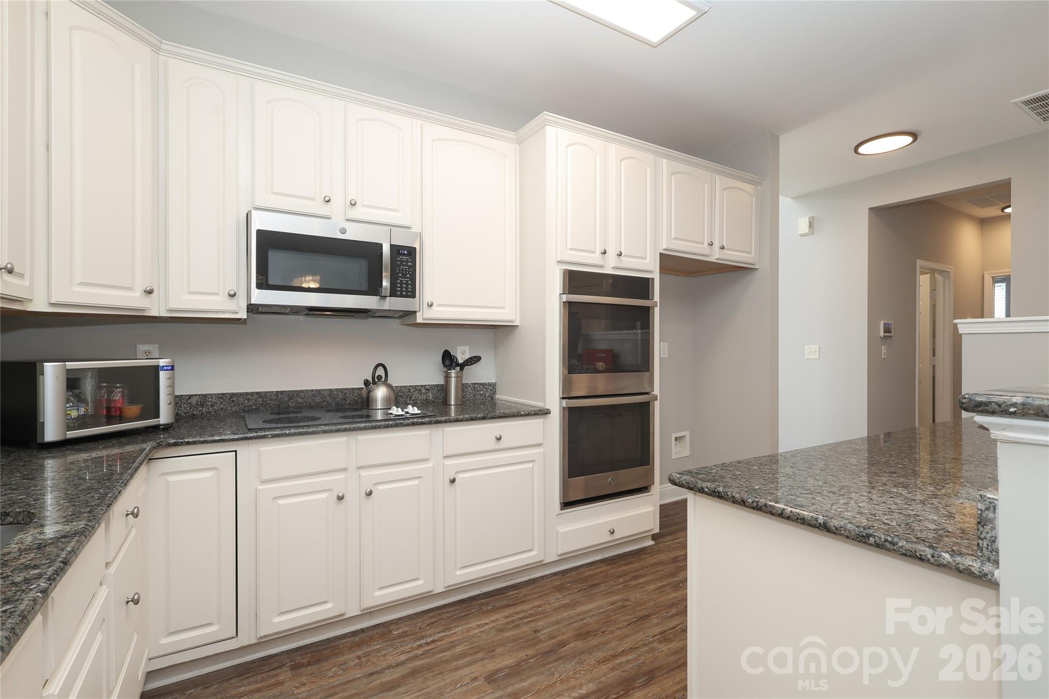 1026 Peridot Drive Property Photo 12