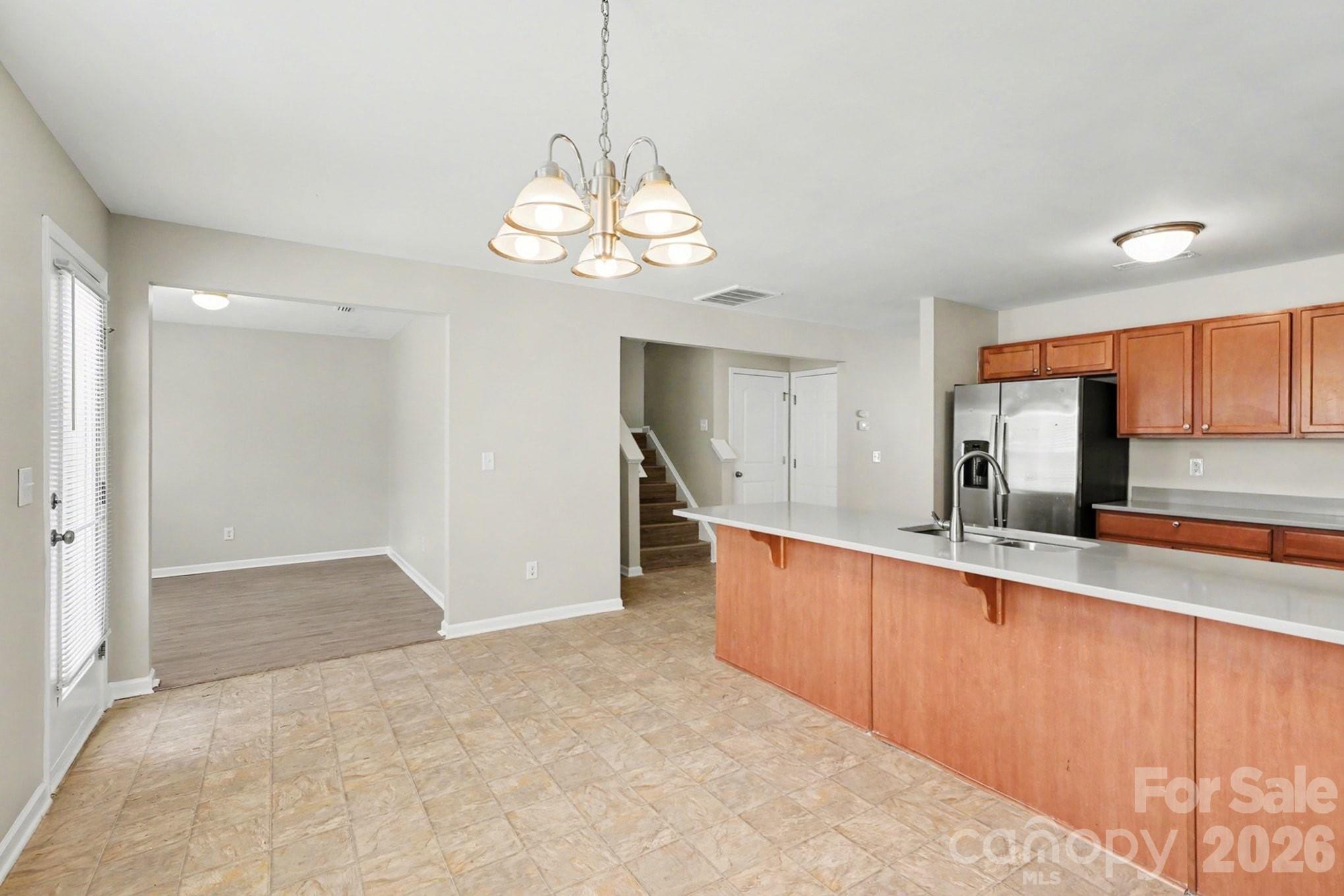 999 Ramsgate Drive Property Photo 8