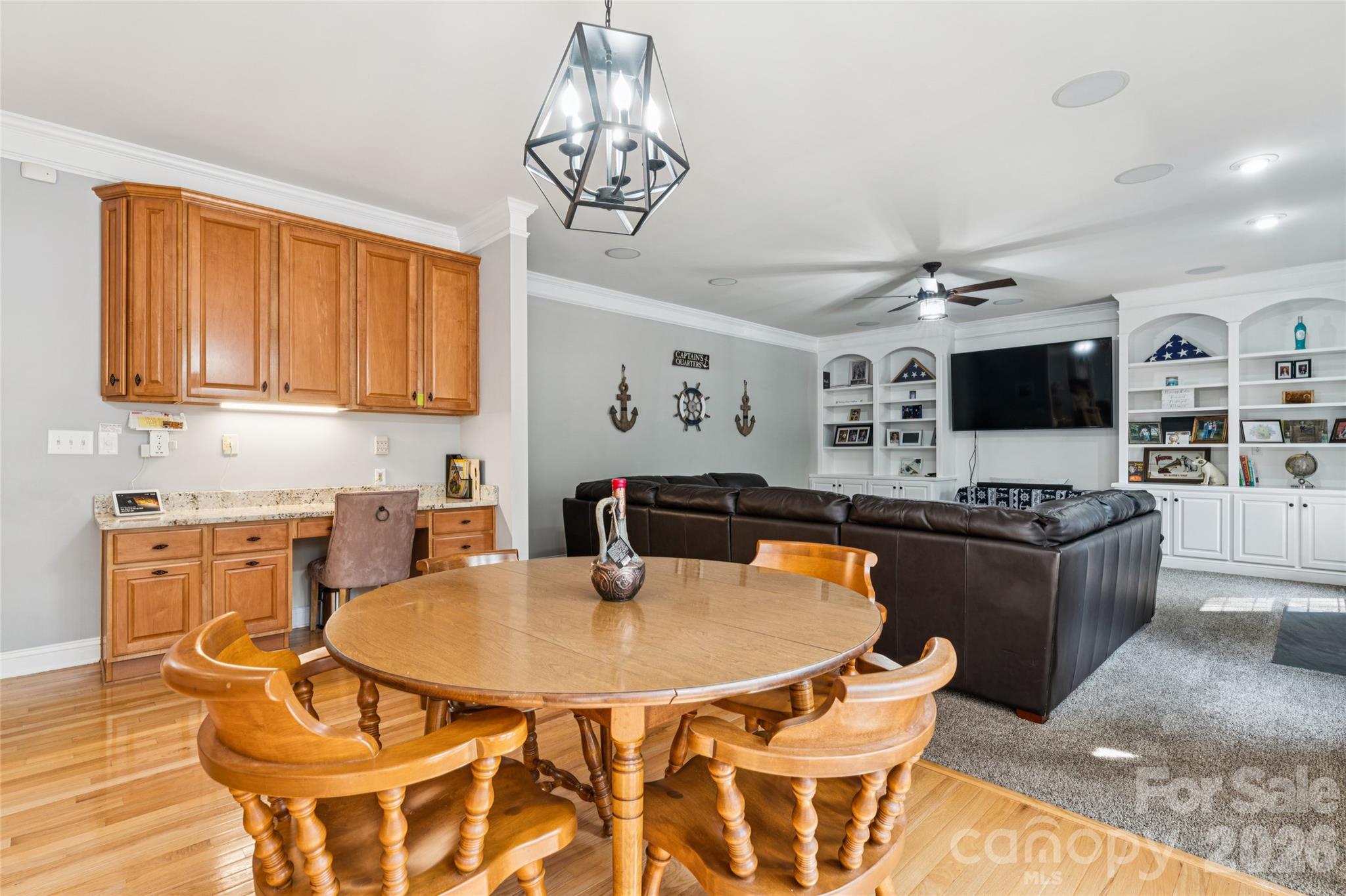 2678 Landing Pointe Drive Property Photo 6