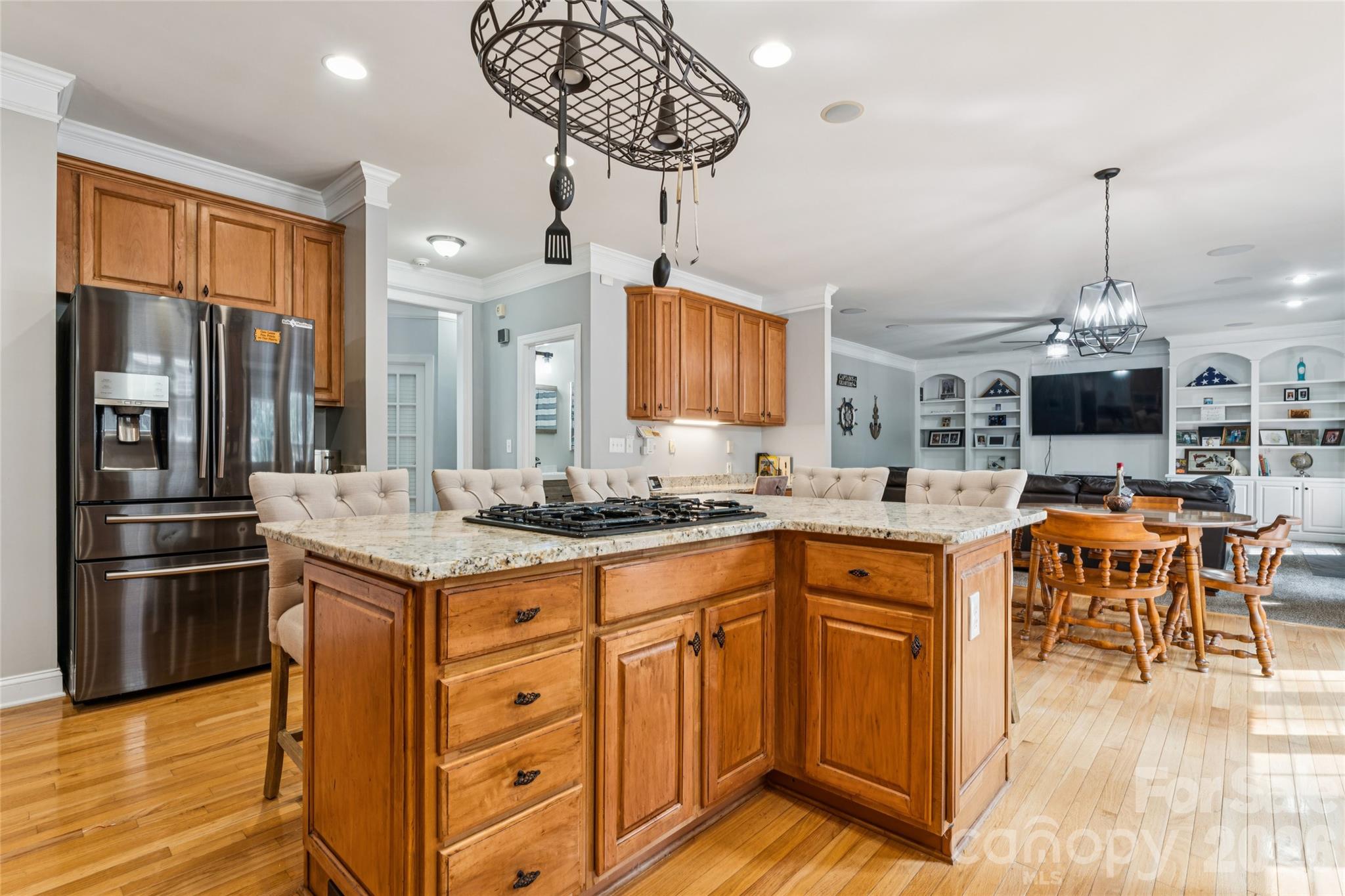 2678 Landing Pointe Drive Property Photo 8