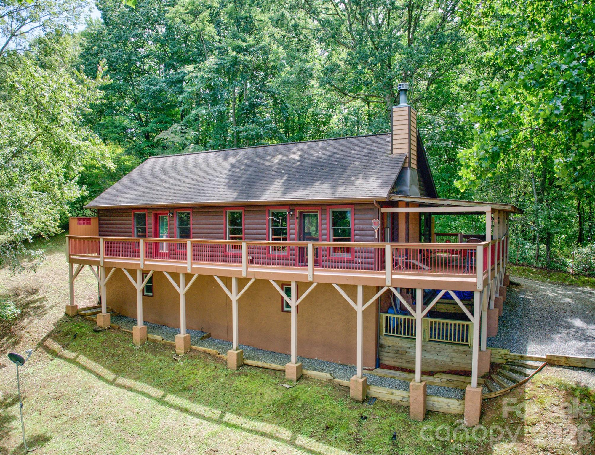 612 Whispering Winds Road Property Photo 6
