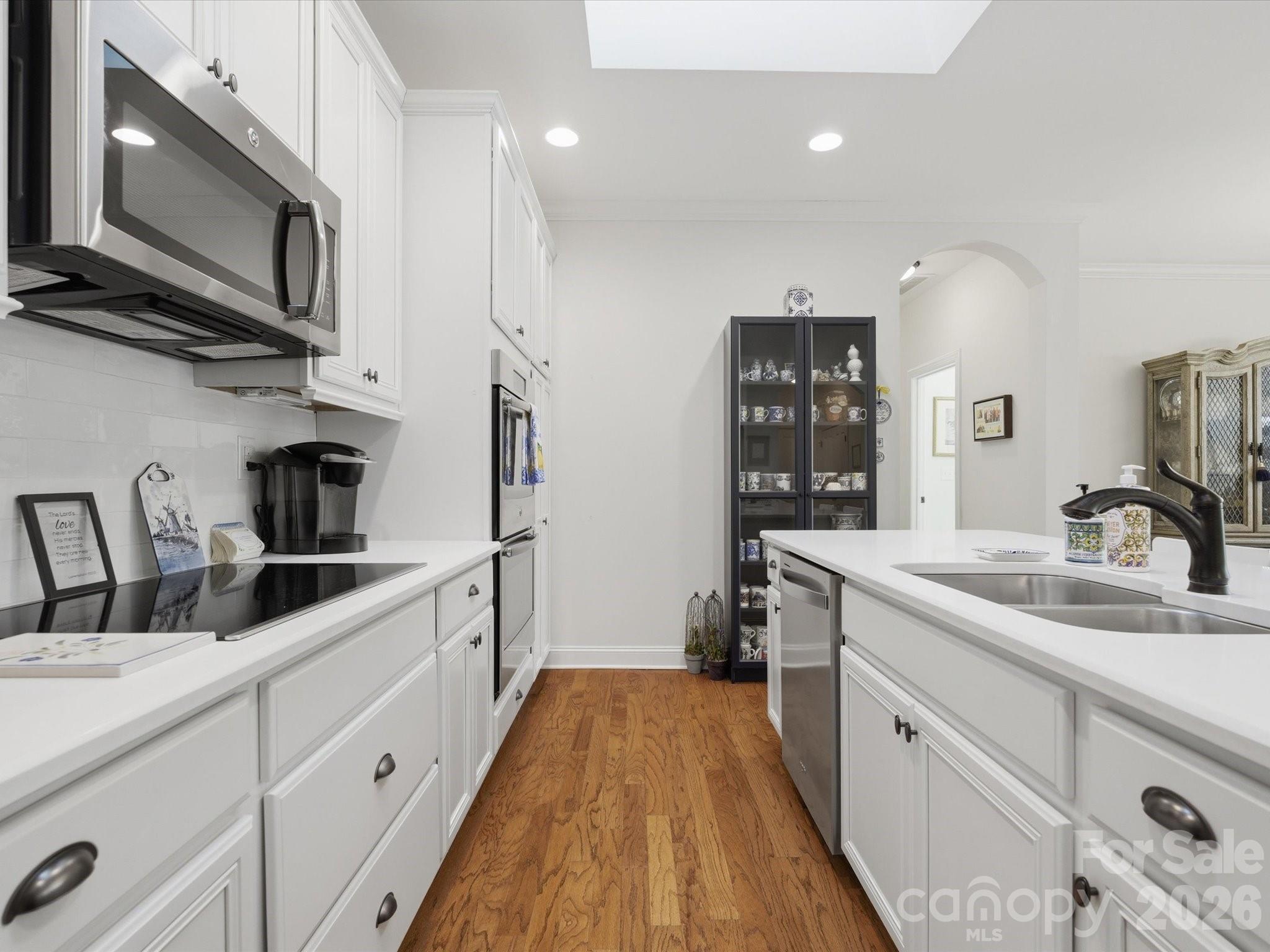 1180 Avalon Place Property Photo 14
