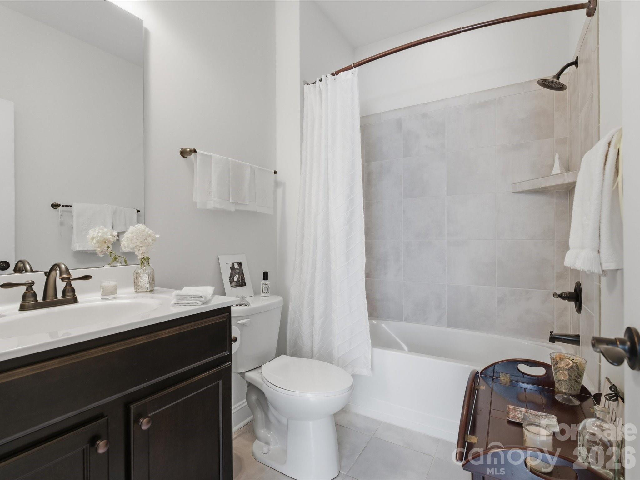 1180 Avalon Place Property Photo 20