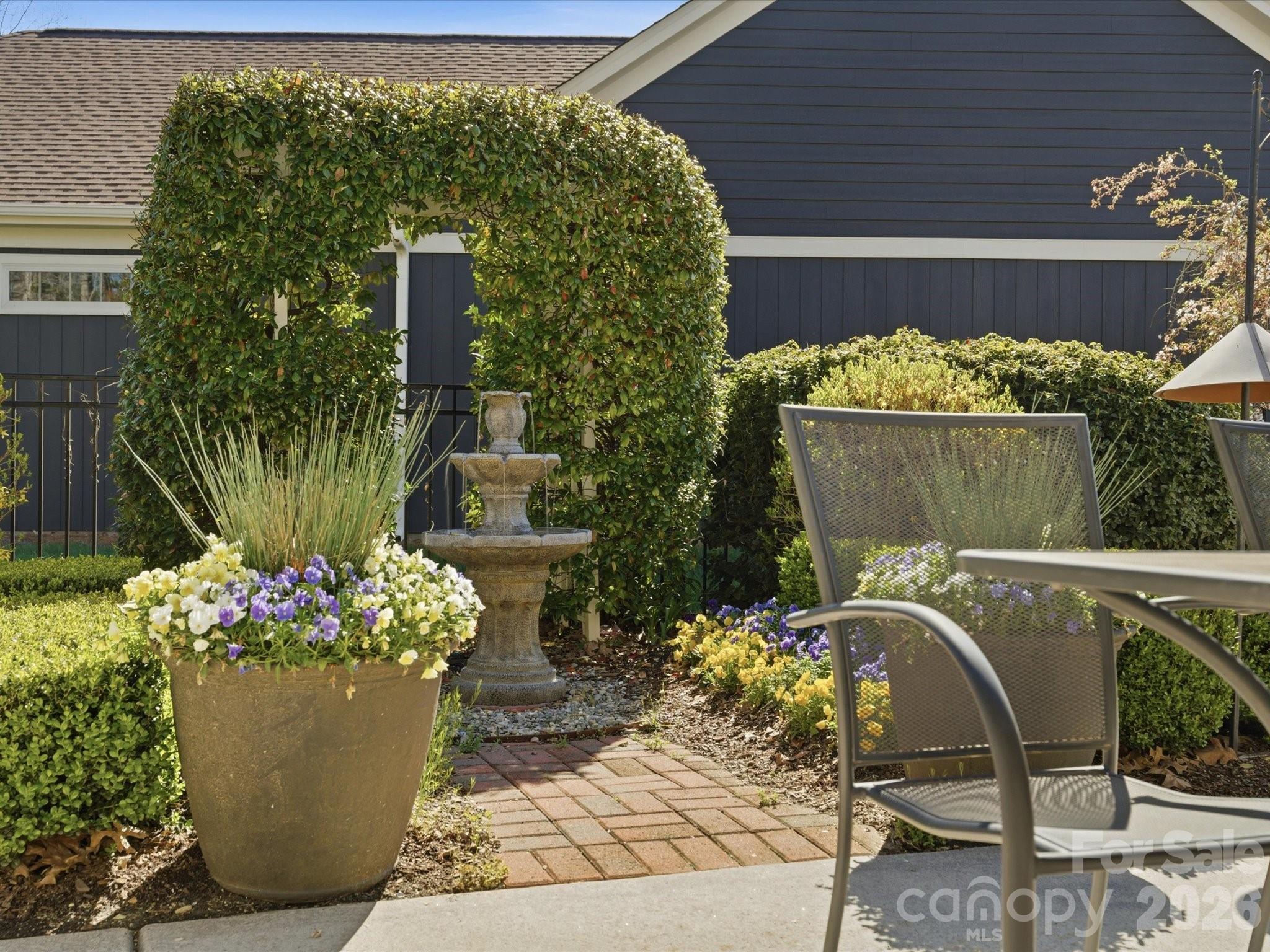 1180 Avalon Place Property Photo 28