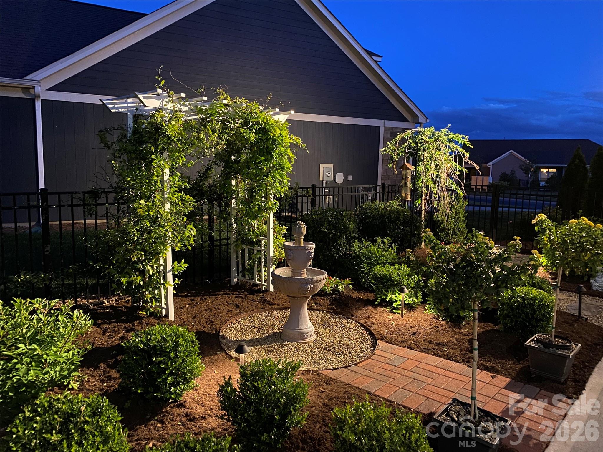 1180 Avalon Place Property Photo 36