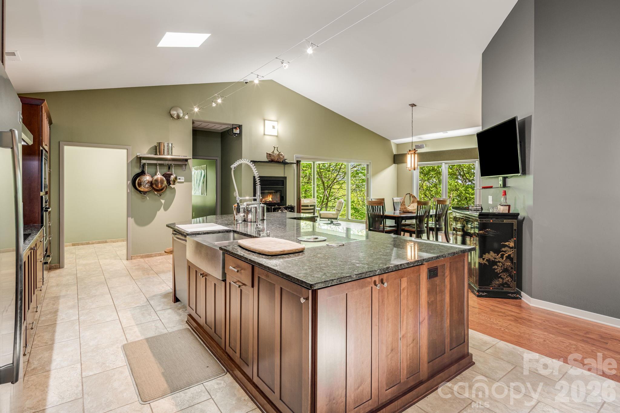 1760 Winding Creek Drive Property Photo 8