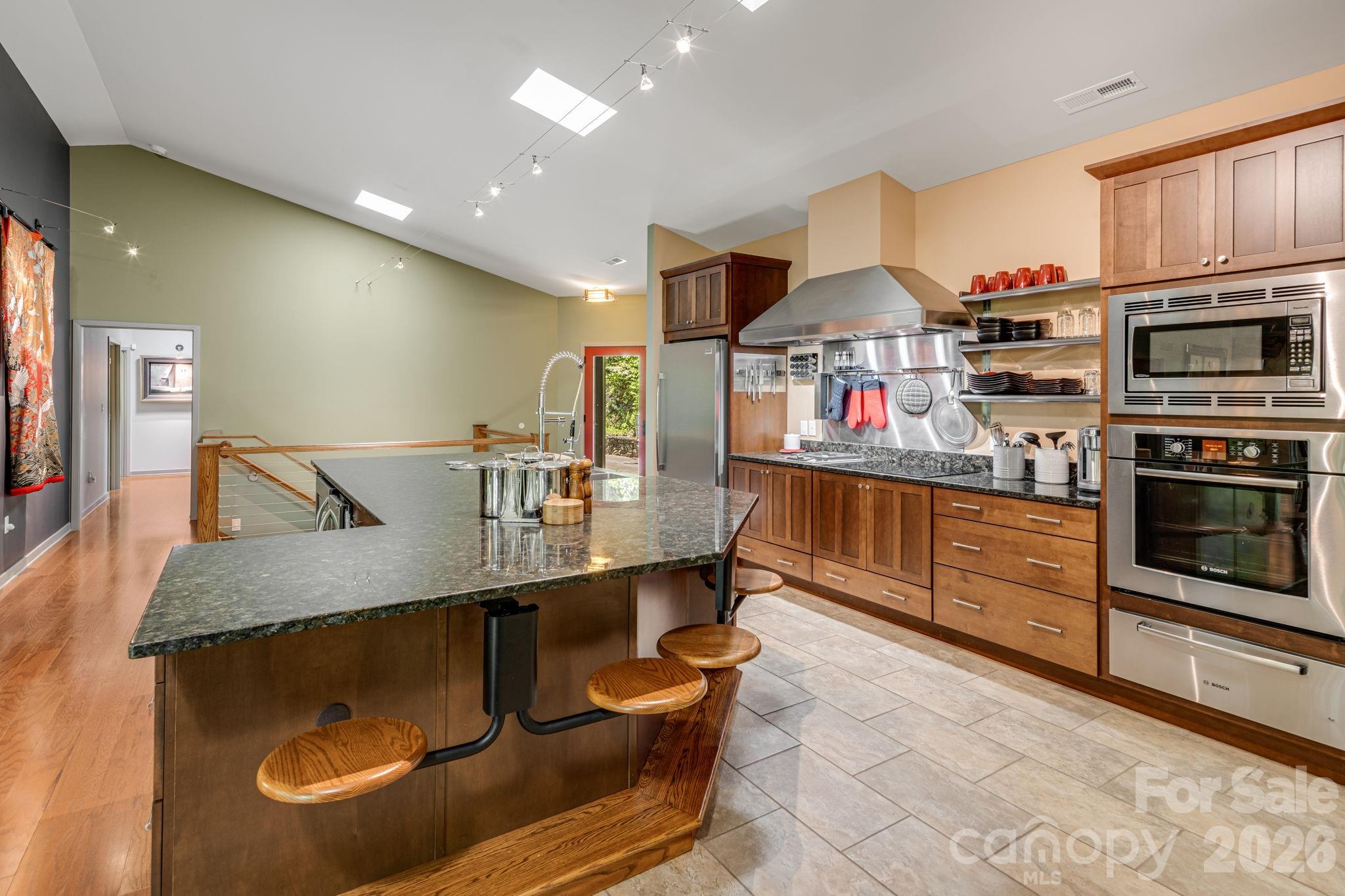 1760 Winding Creek Drive Property Photo 12