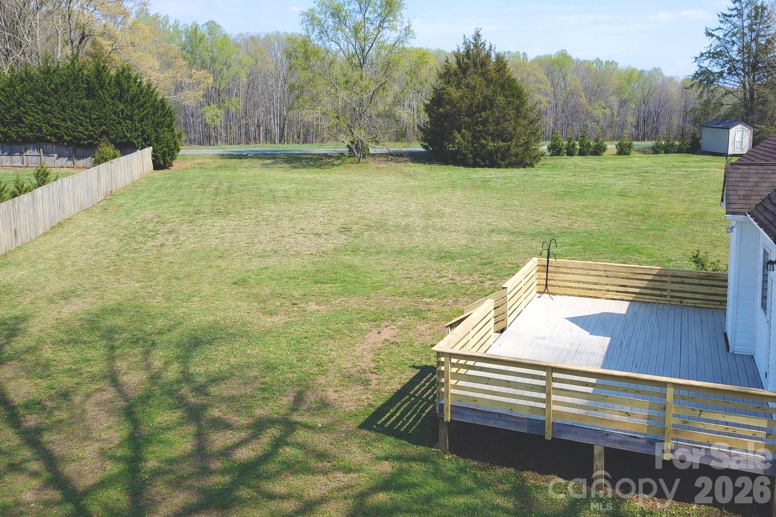 1045 Saxton Circle Property Photo 3