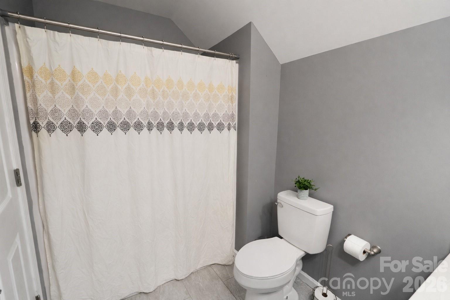 1045 Saxton Circle Property Photo 27
