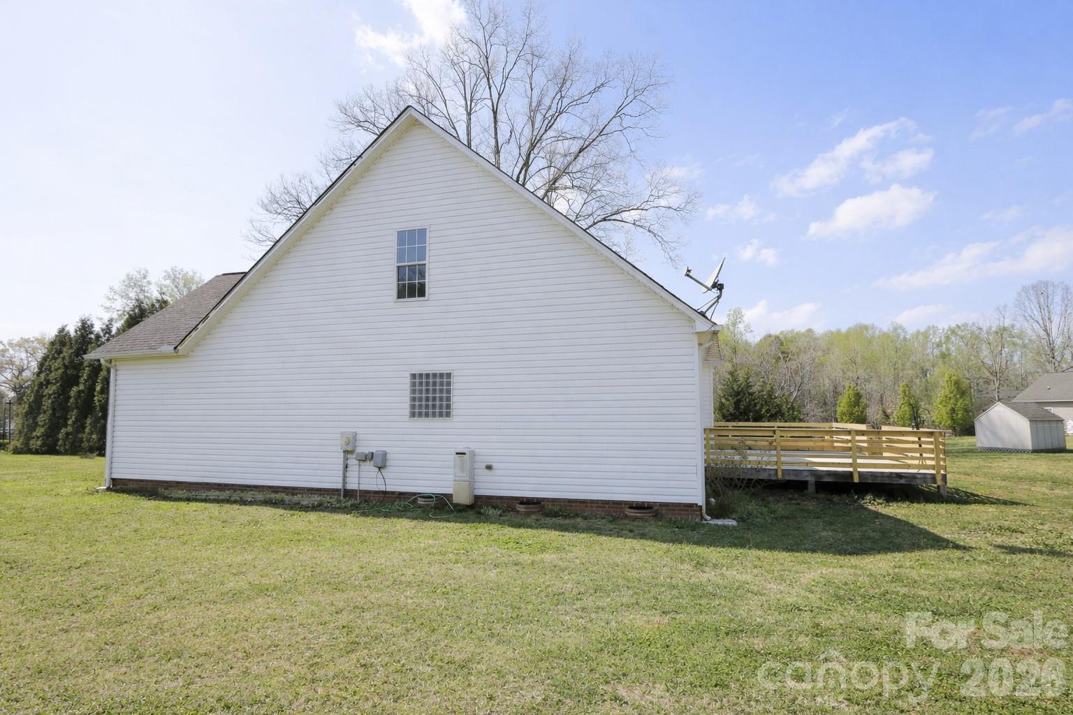 1045 Saxton Circle Property Photo 40