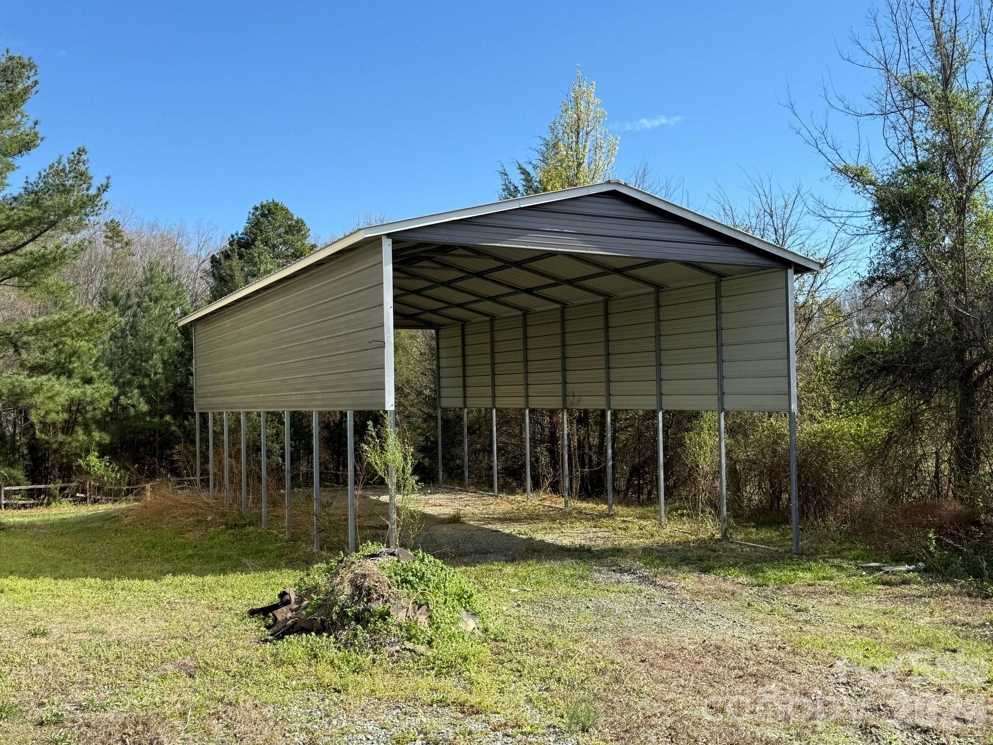 6875 Mount Pleasant Road Property Photo 4