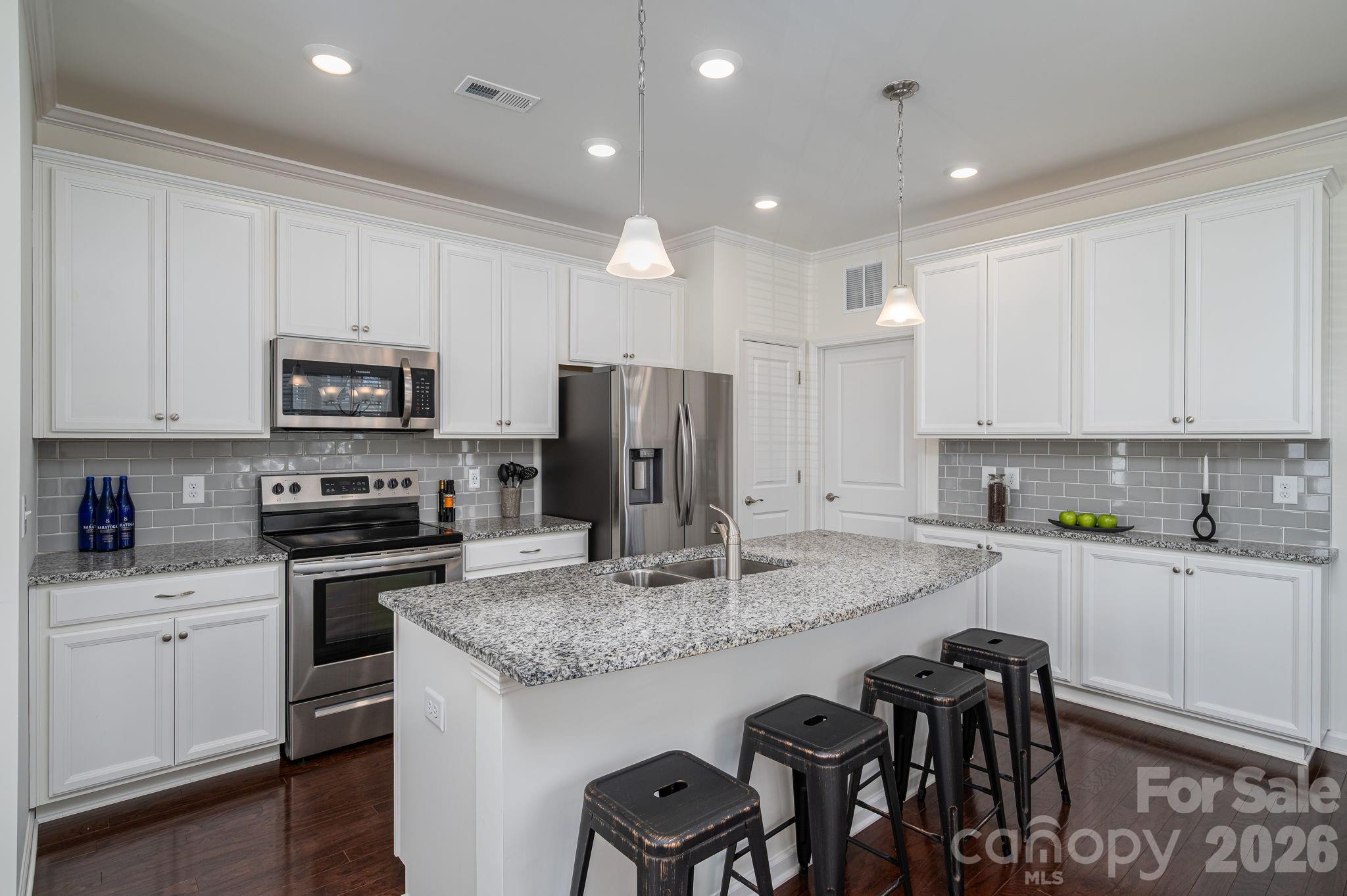 780 River Park Road Property Photo 14