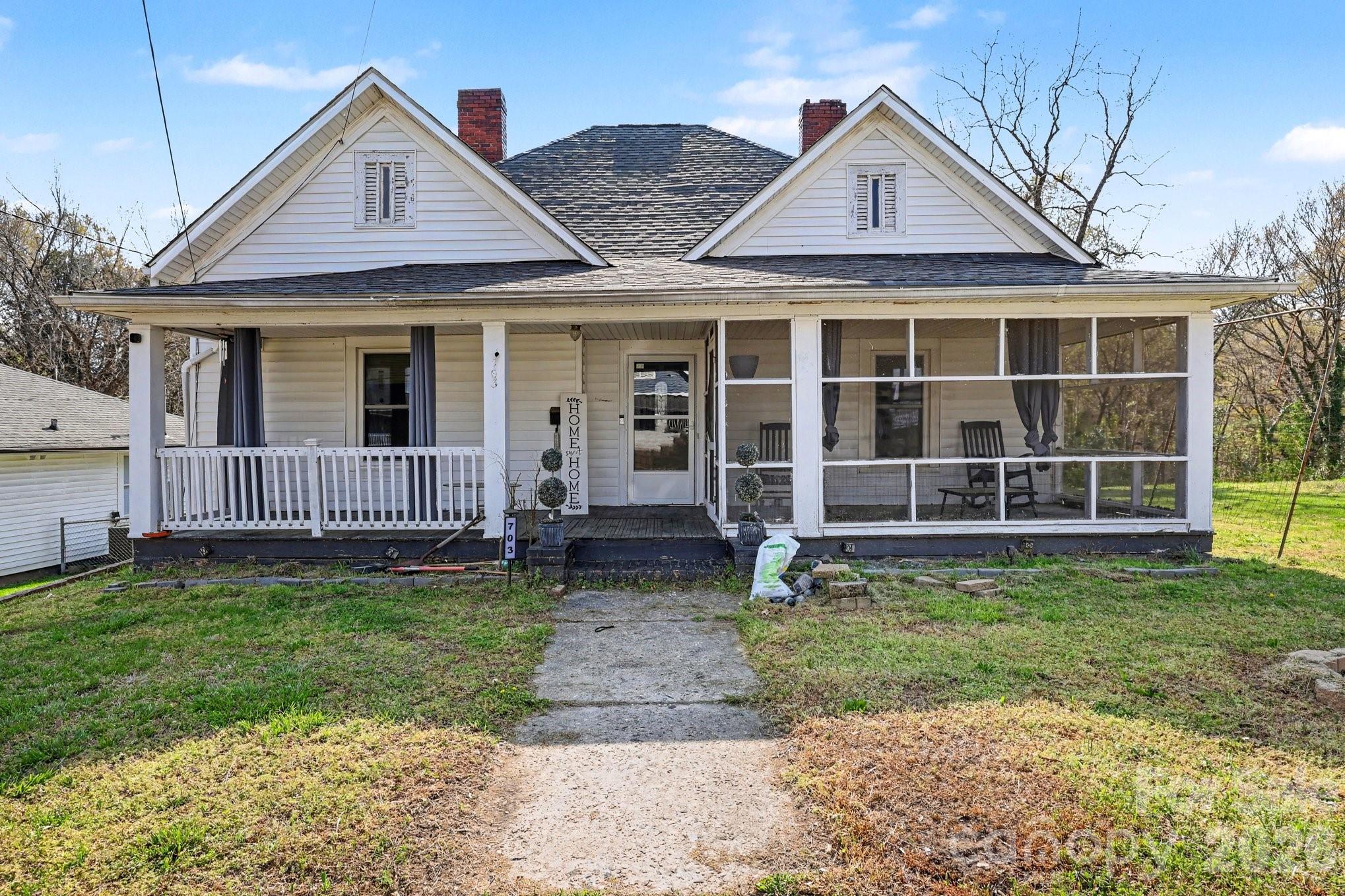 703 5th Street Property Photo 1