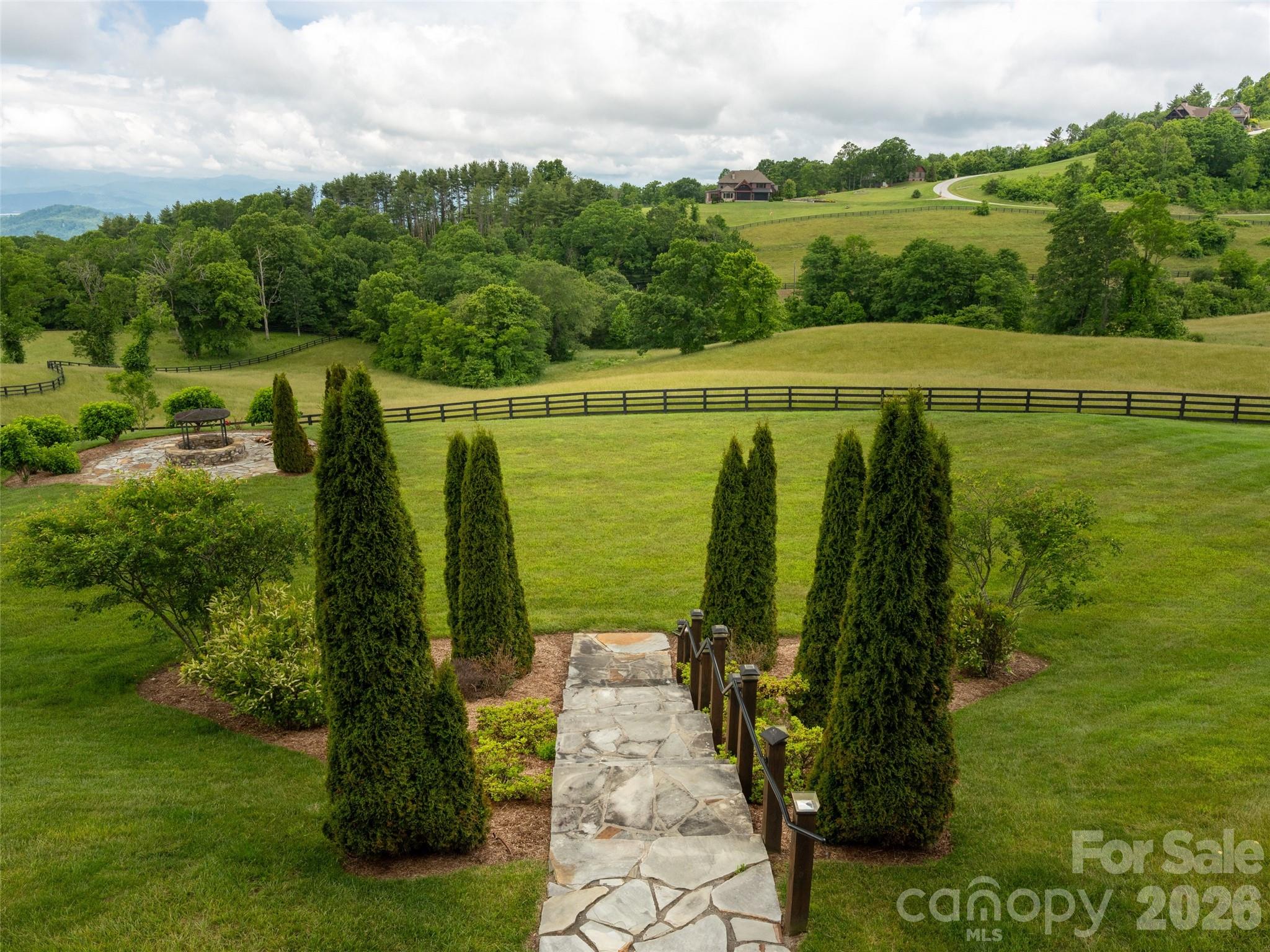 189 Dancing Bear Drive Property Photo 14