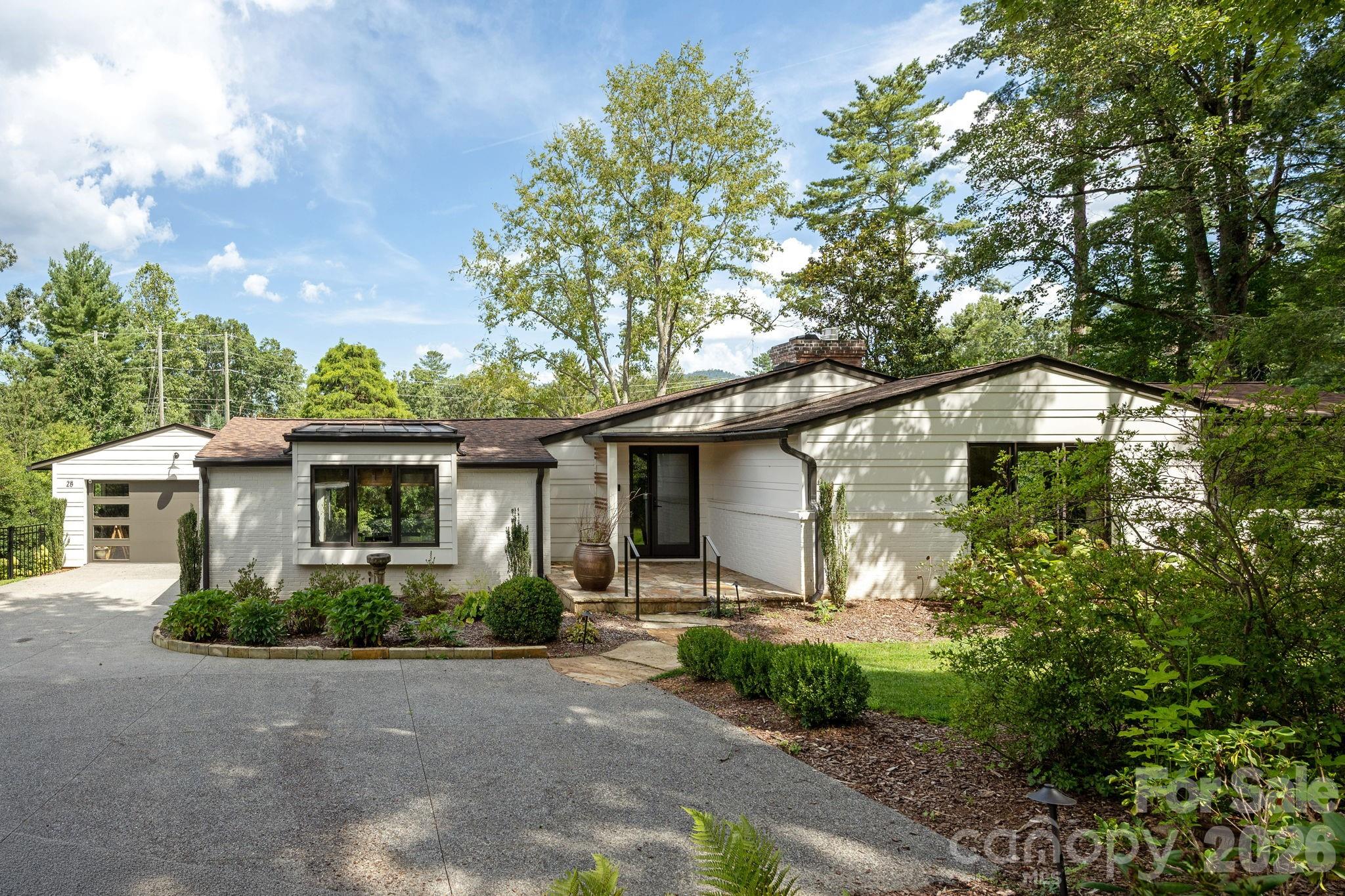 28 Forest Road Property Photo 3