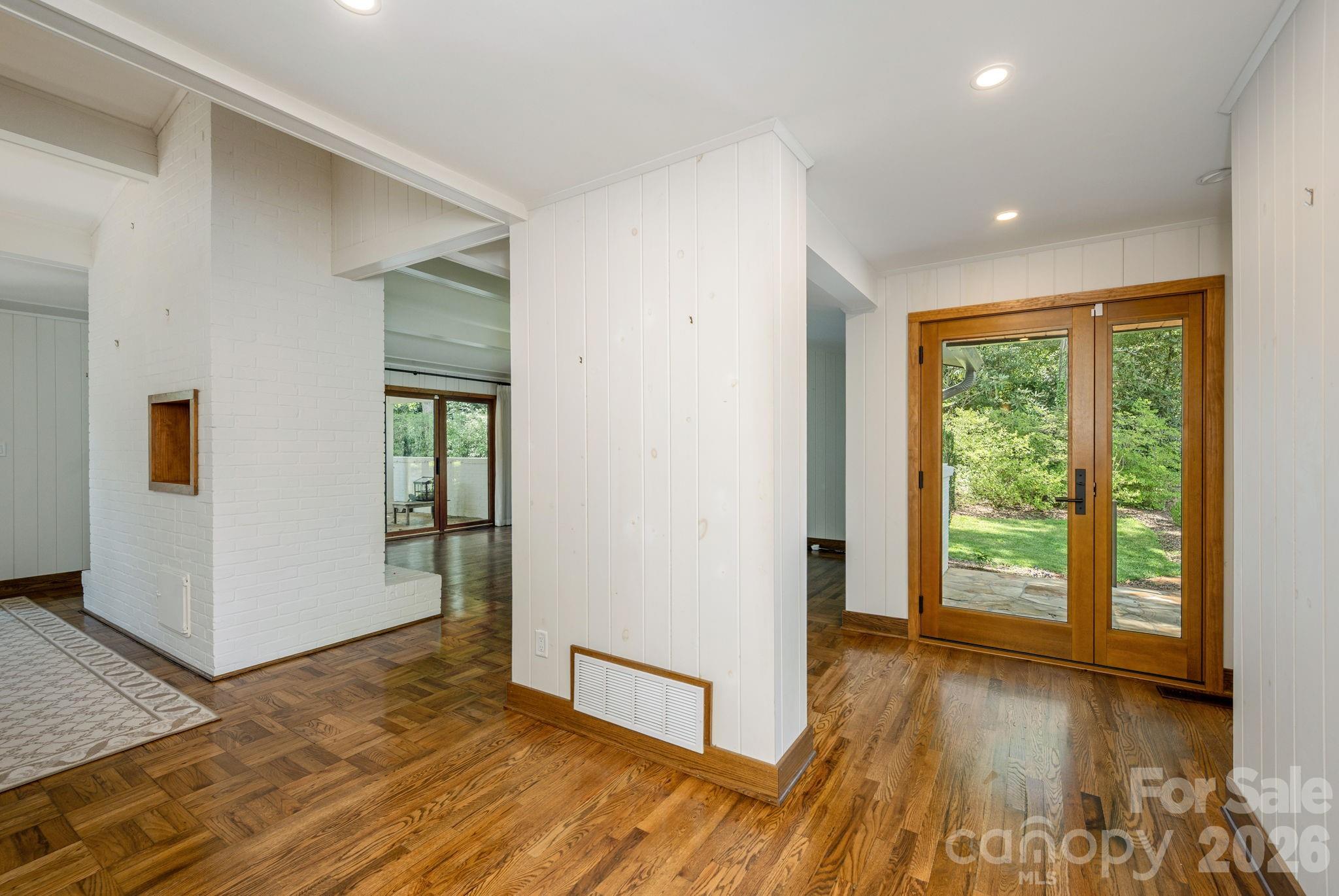 28 Forest Road Property Photo 4