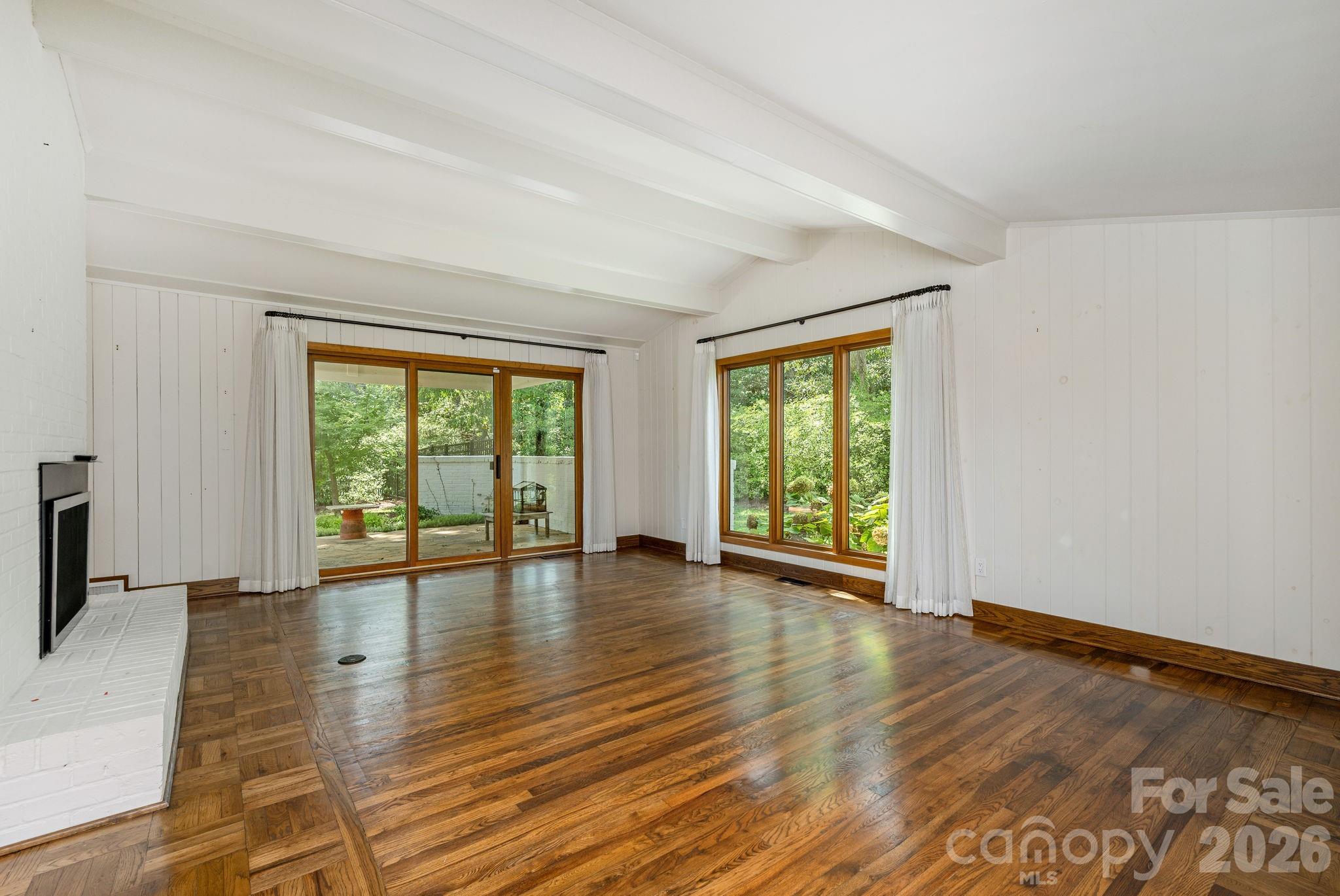 28 Forest Road Property Photo 8