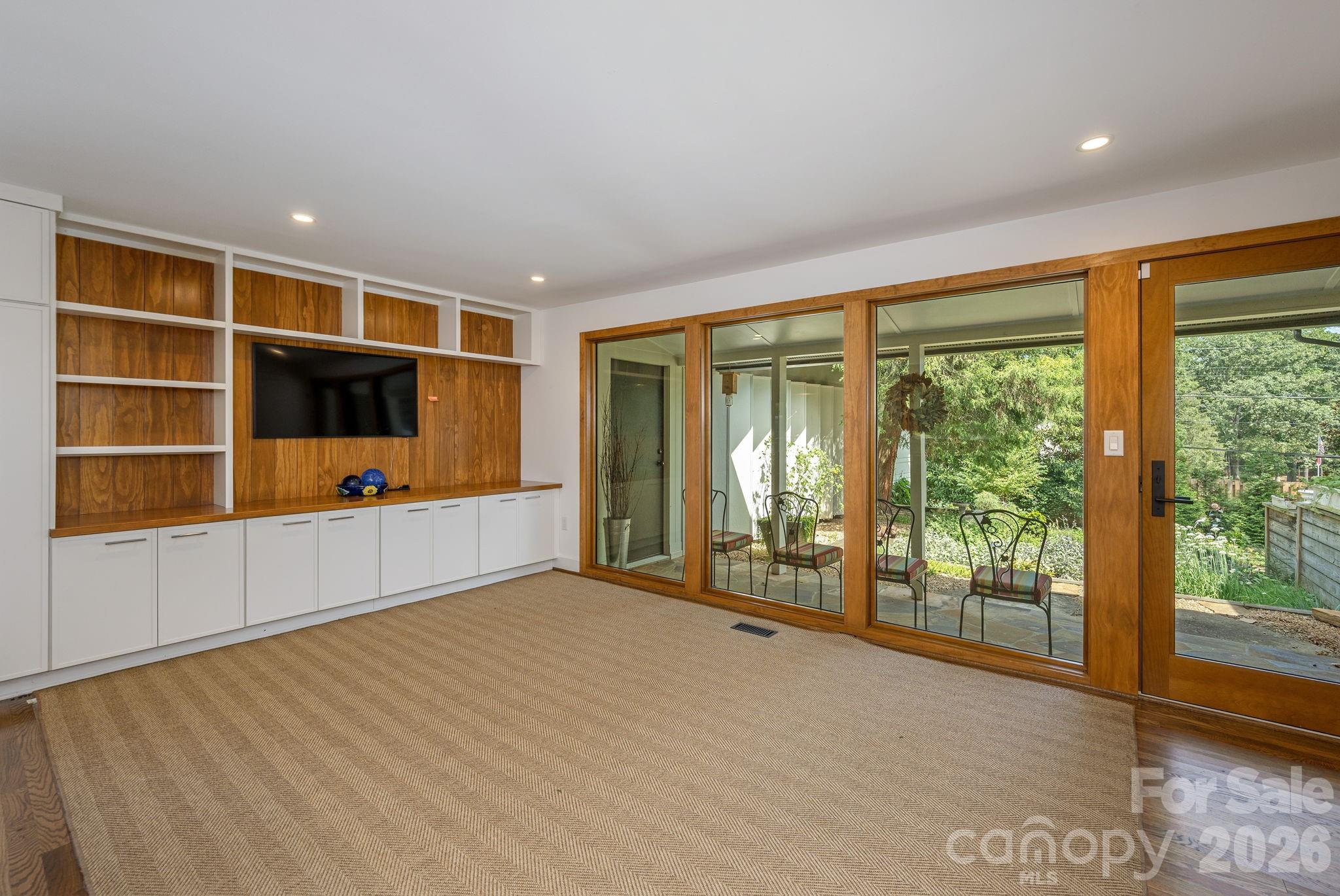 28 Forest Road Property Photo 23