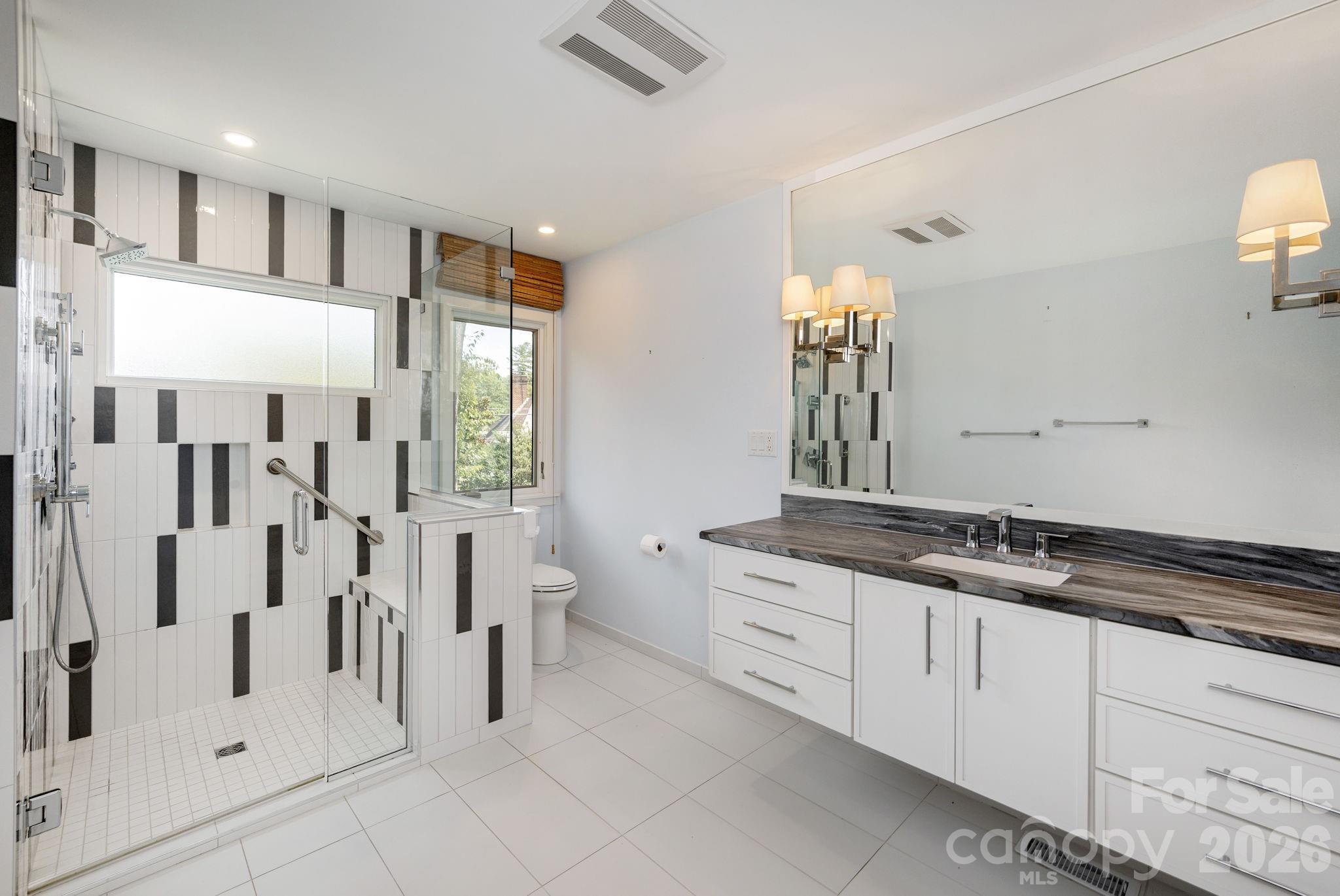 28 Forest Road Property Photo 32
