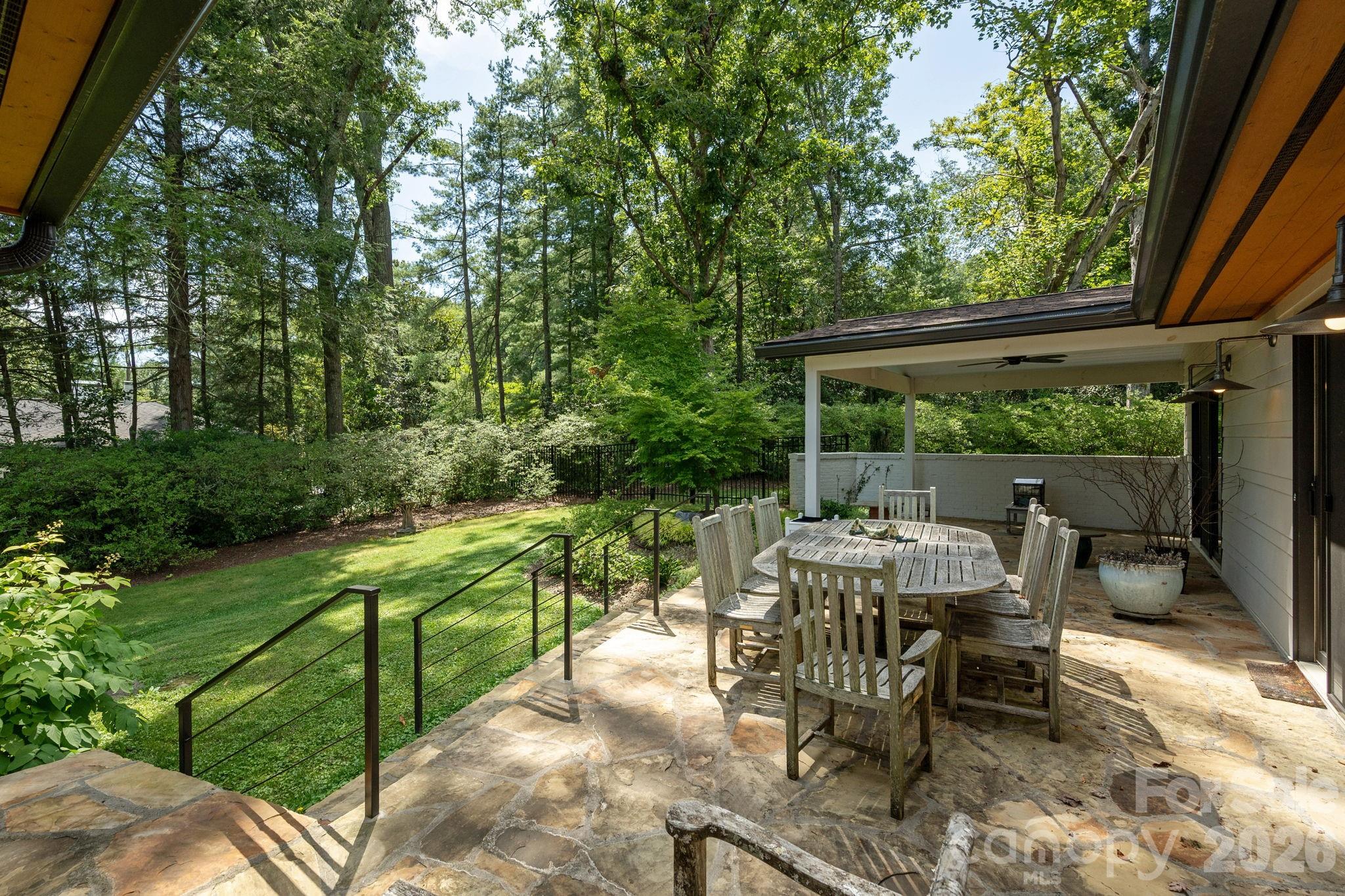 28 Forest Road Property Photo 40