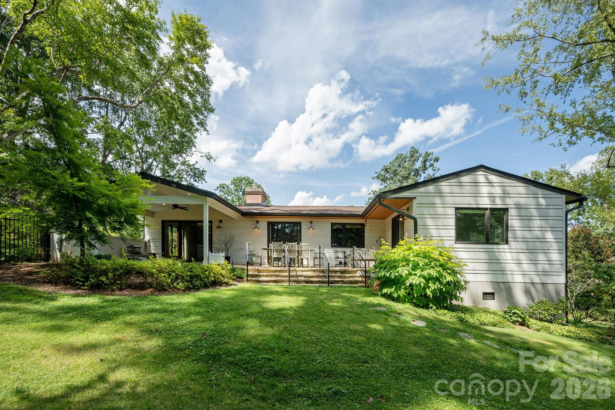 28 Forest Road Property Photo 42