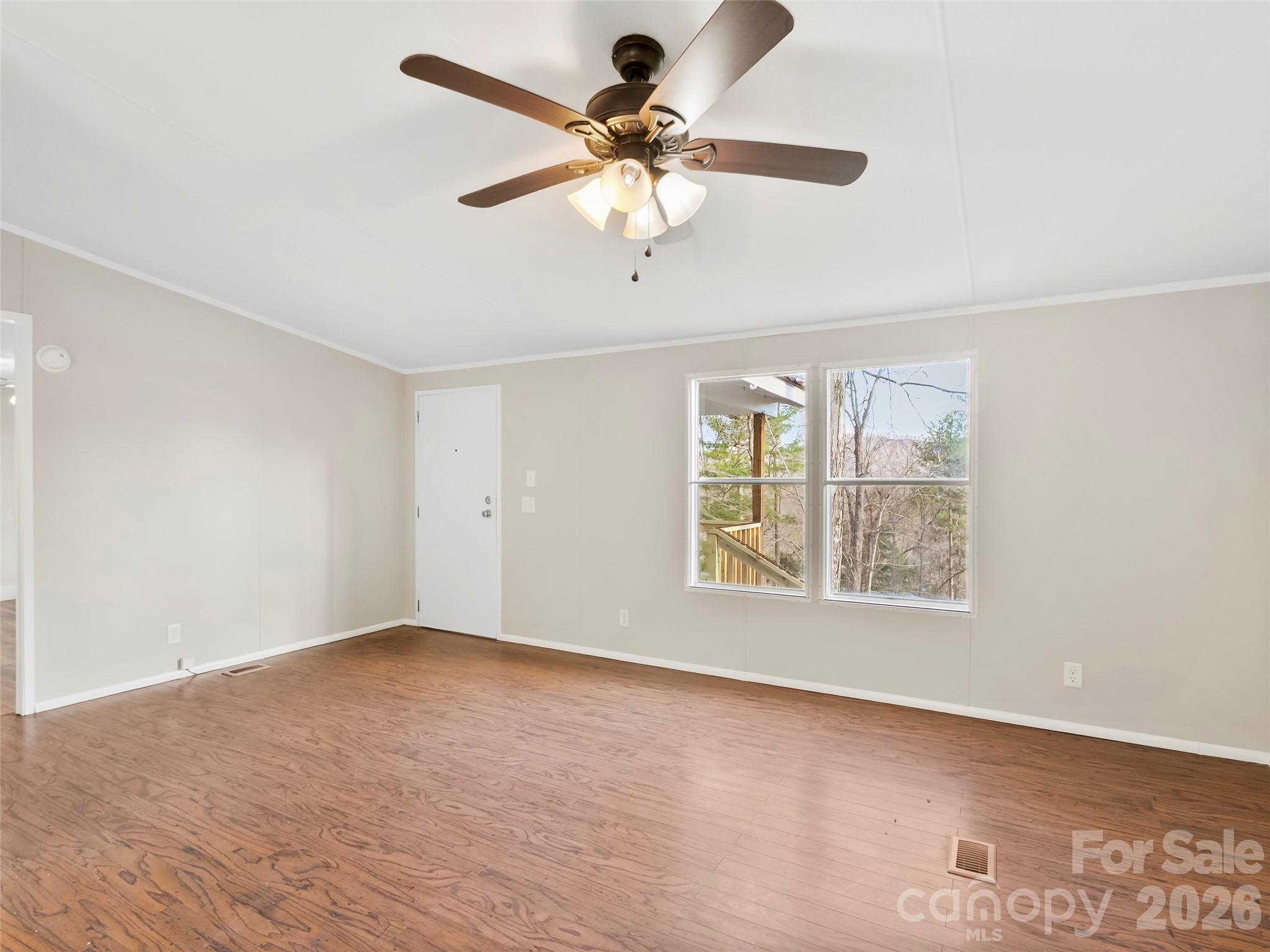 163 Connie Drive 27a Property Photo 3
