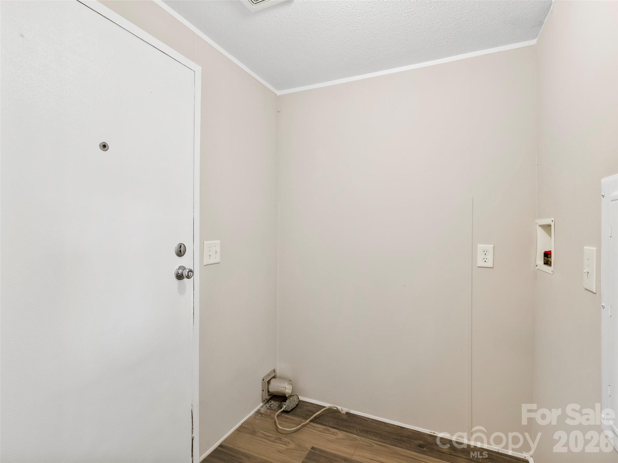 163 Connie Drive 27a Property Photo 8