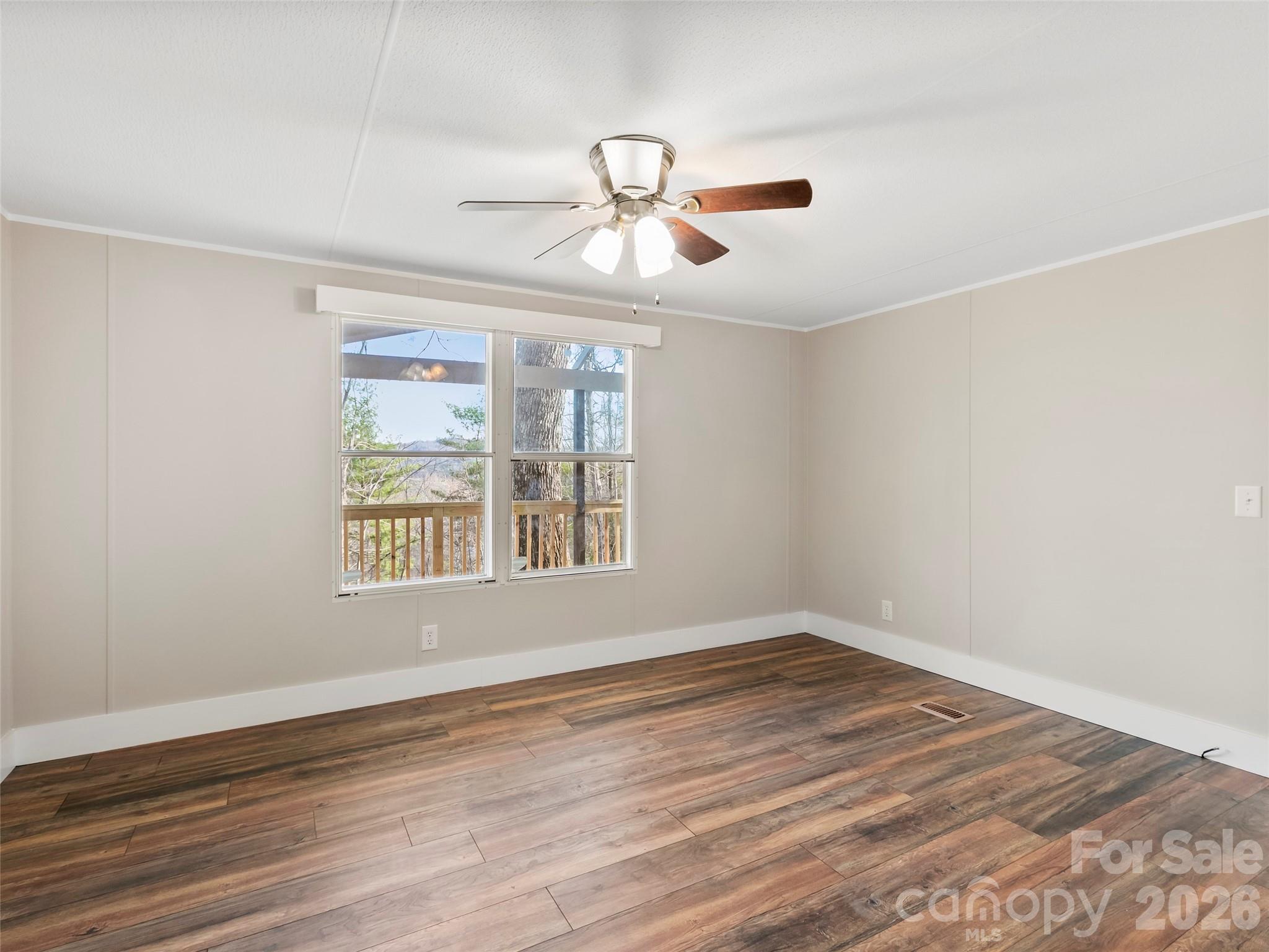 163 Connie Drive 27a Property Photo 11