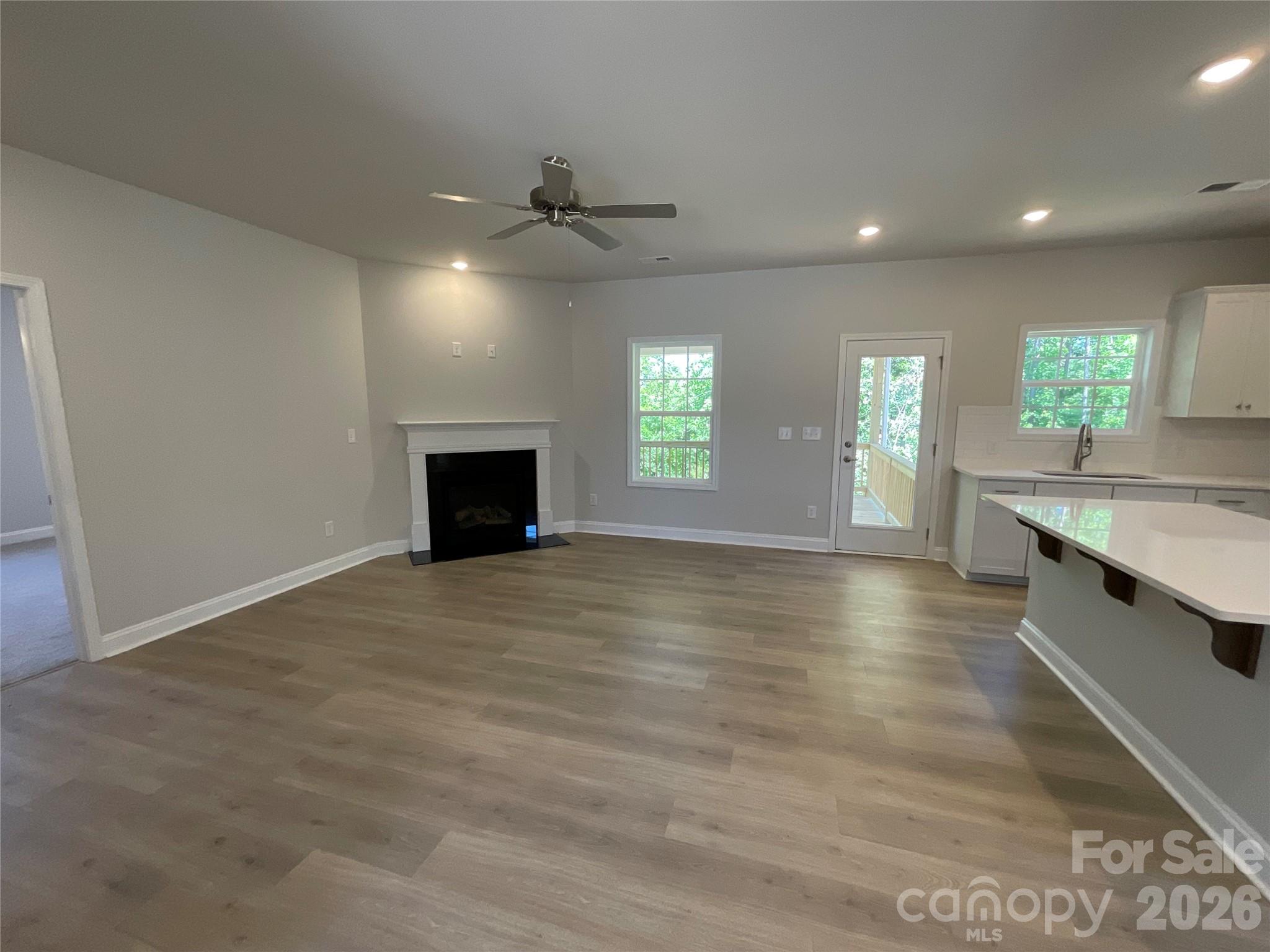 1558 Autumn Lane 118 Property Photo 4