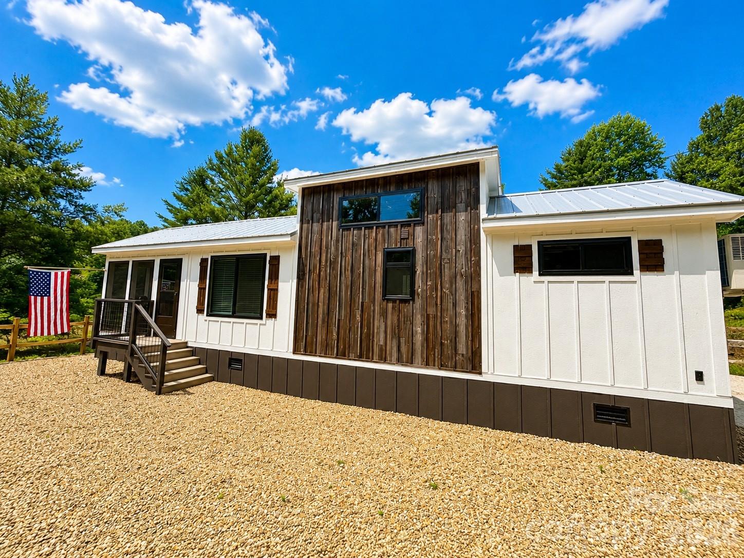 122 Mountain Breeze Ridge Property Photo 1