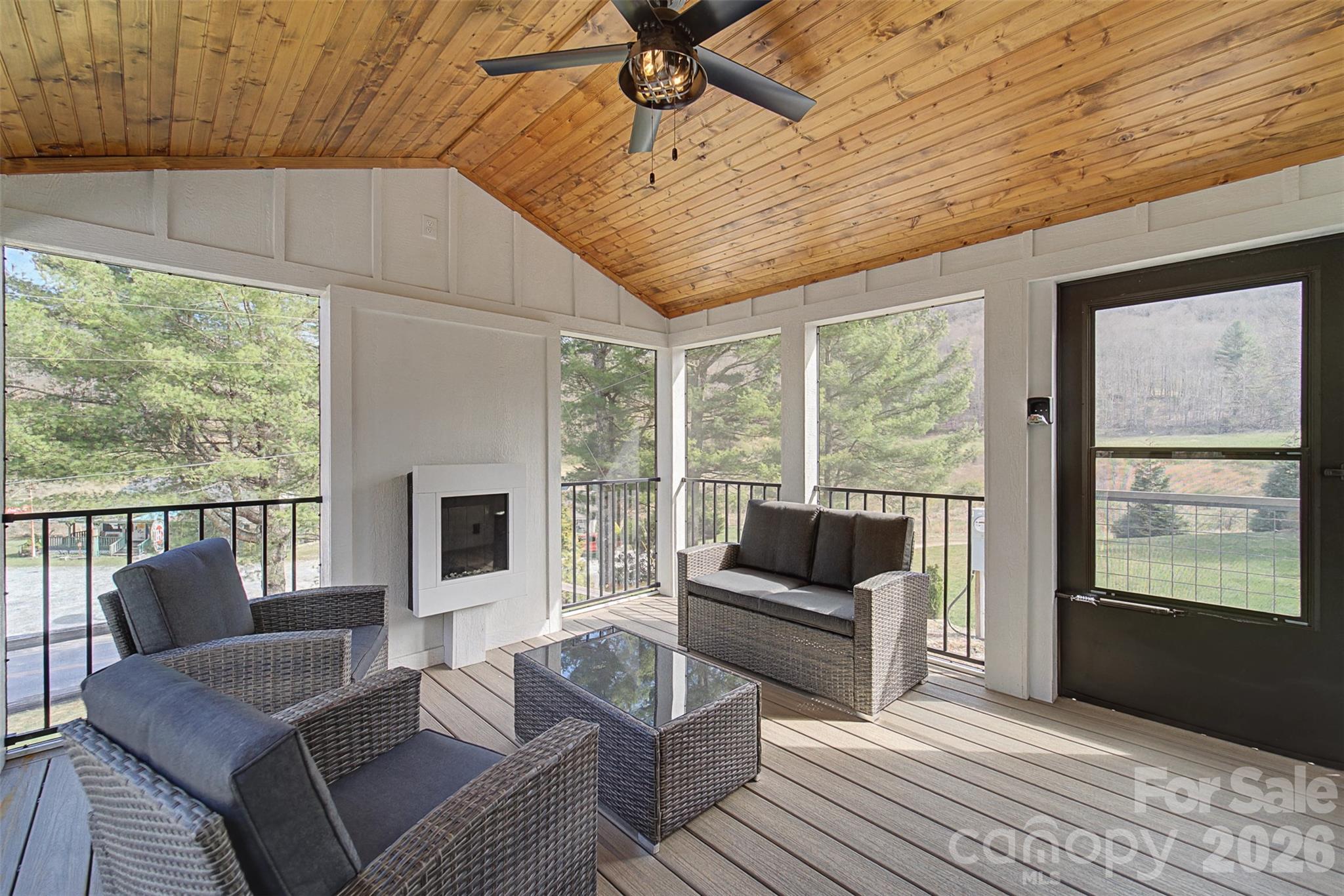 122 Mountain Breeze Ridge Property Photo 7
