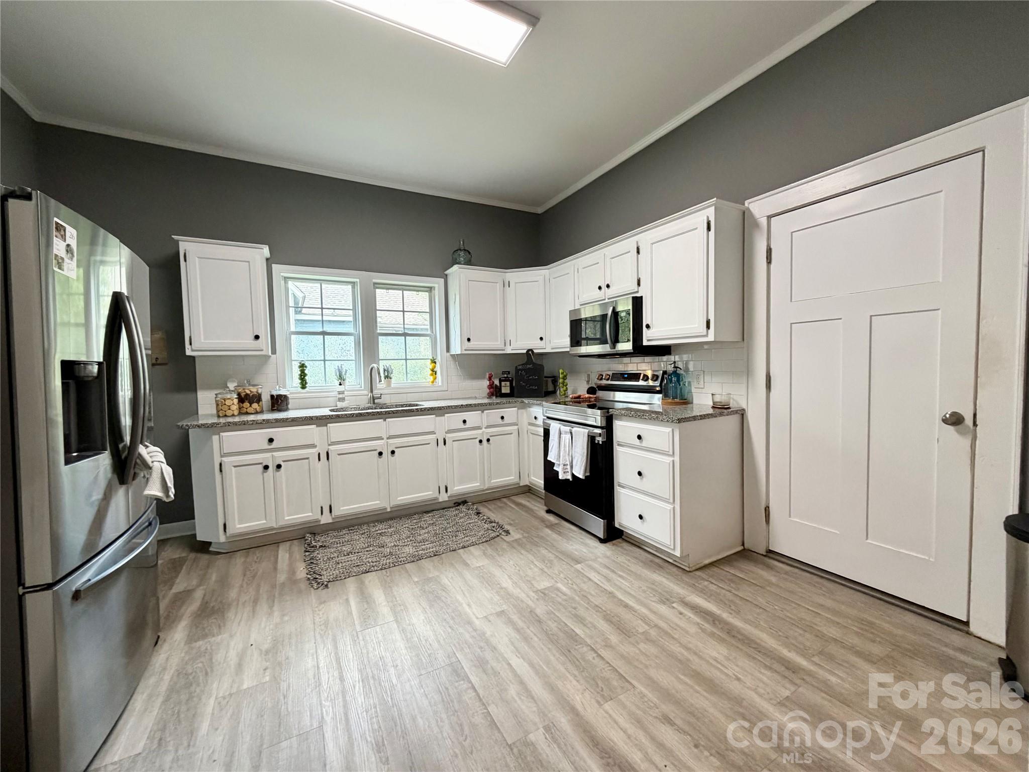 344 Long Street Property Photo 9