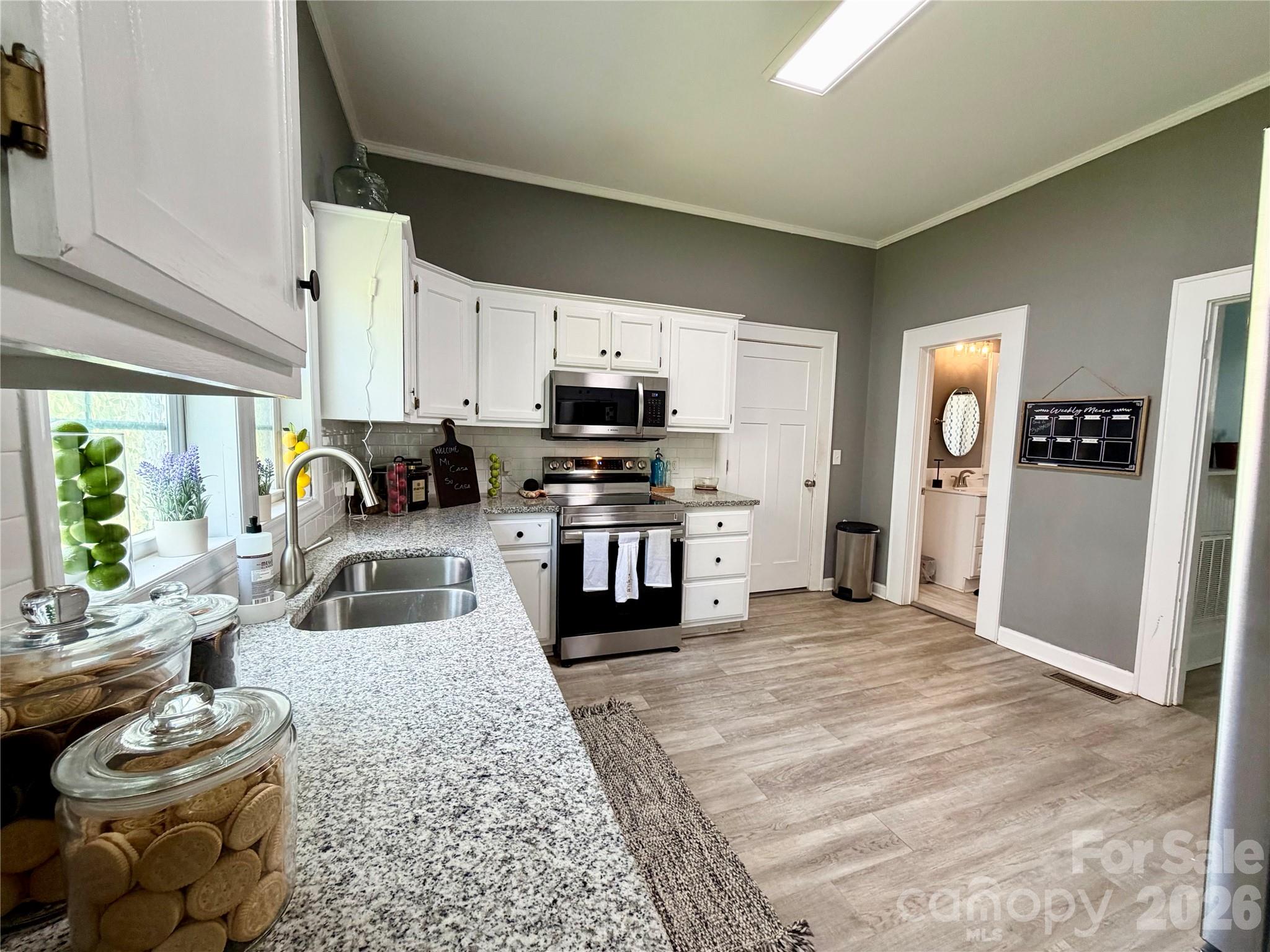 344 Long Street Property Photo 13