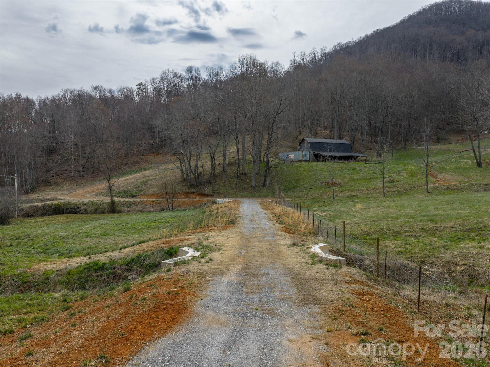1433 Crabtree Mountain Road Property Photo 3