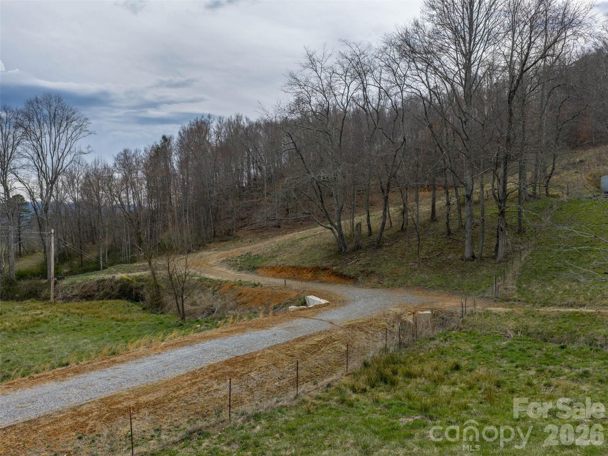 1433 Crabtree Mountain Road Property Photo 4