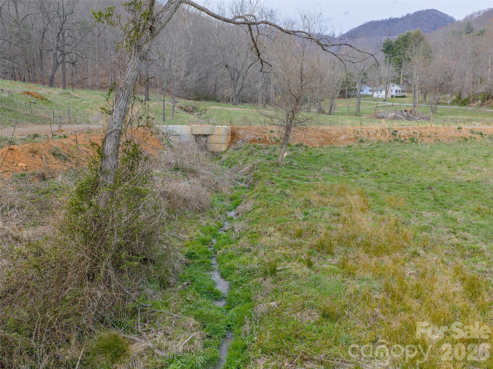 1433 Crabtree Mountain Road Property Photo 8