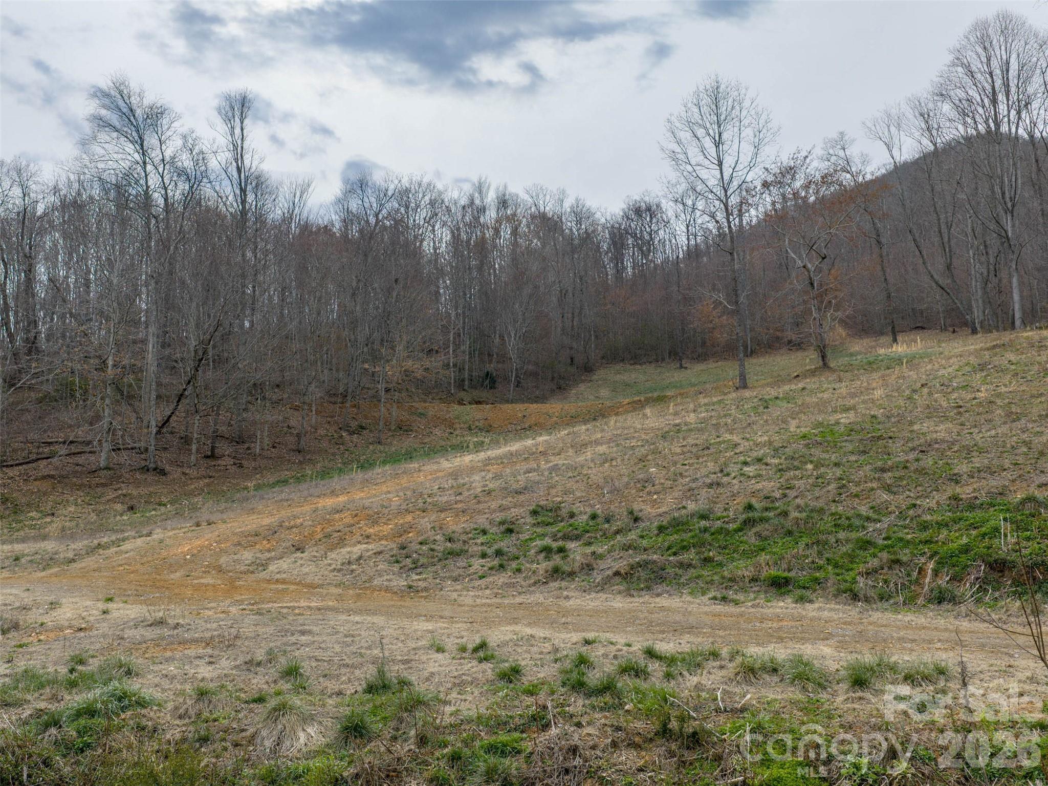 1433 Crabtree Mountain Road Property Photo 9