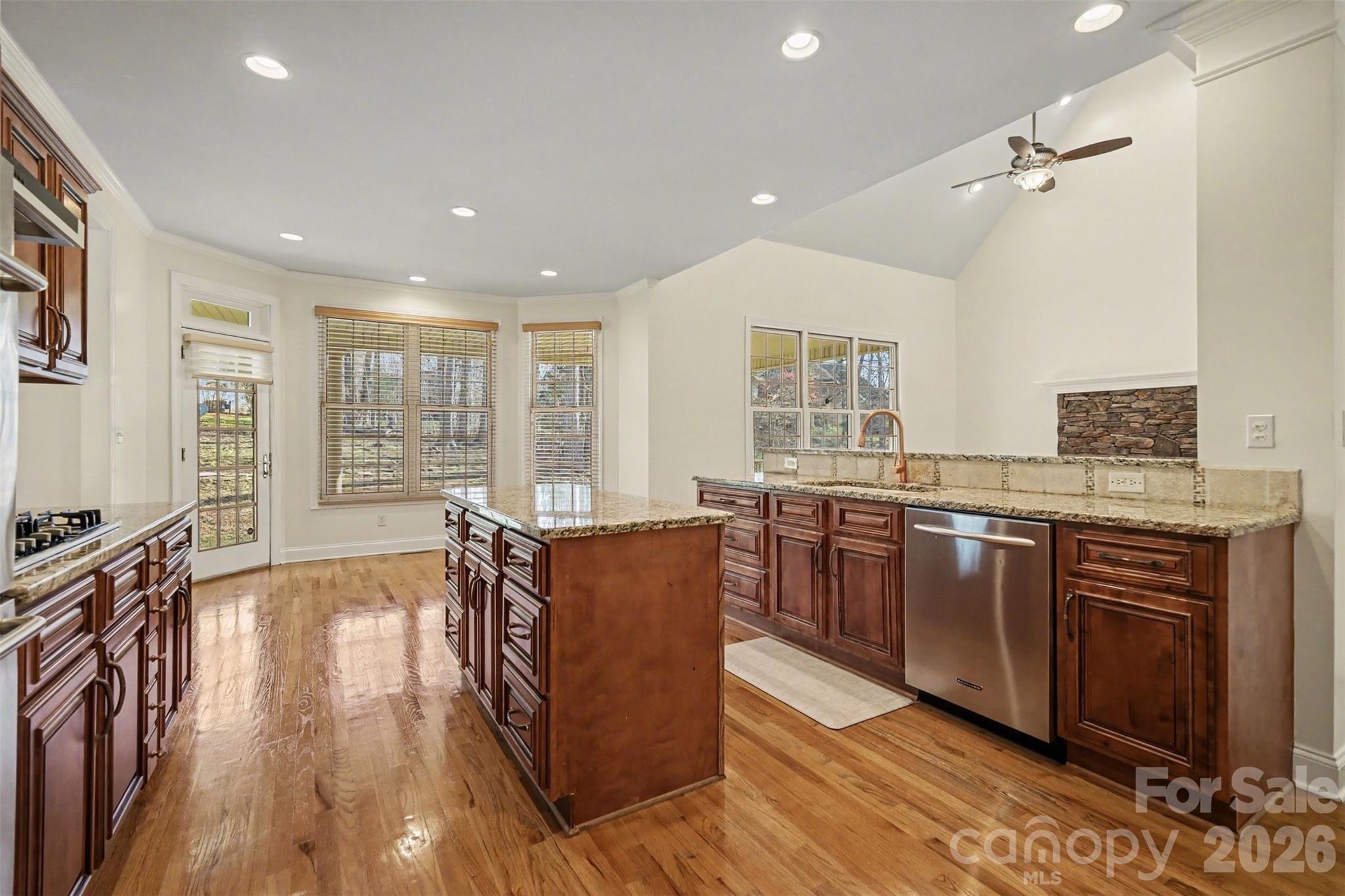 402 Rugby Road Property Photo 10