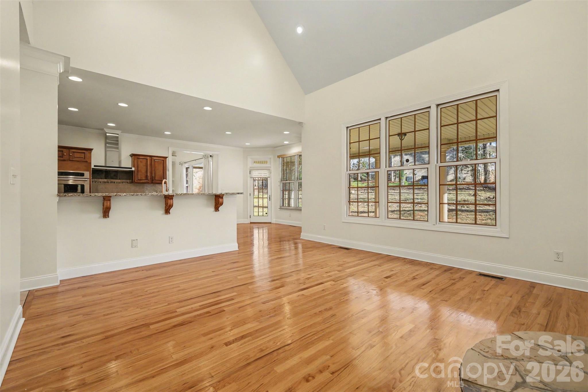 402 Rugby Road Property Photo 14