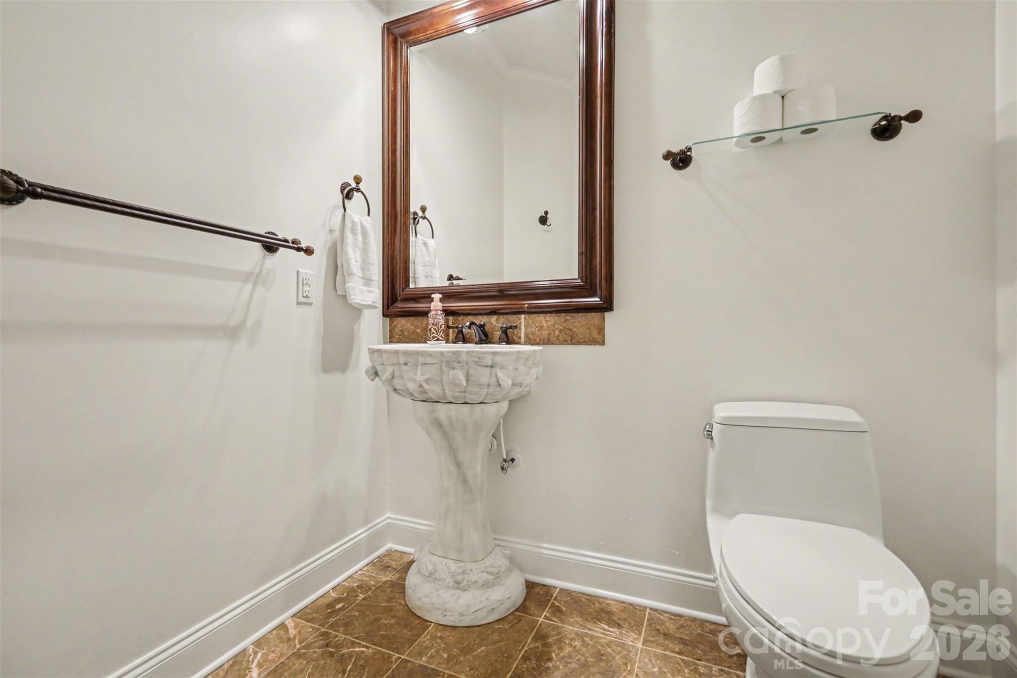 402 Rugby Road Property Photo 28