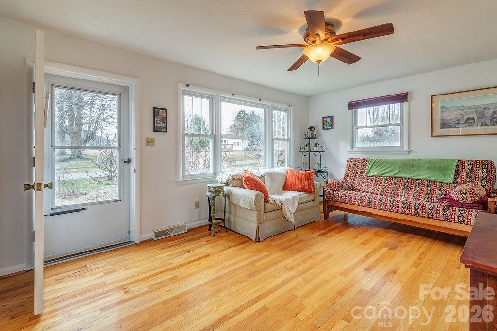 437 Onteora Boulevard Property Photo 8