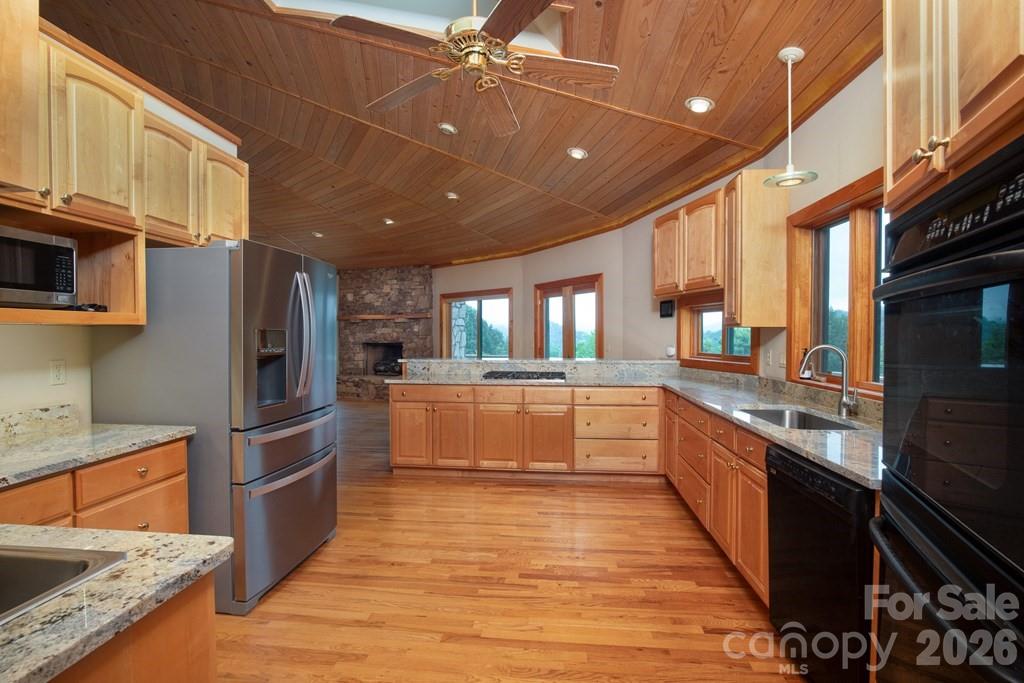 417 Quiet Forest Lane Property Photo 6