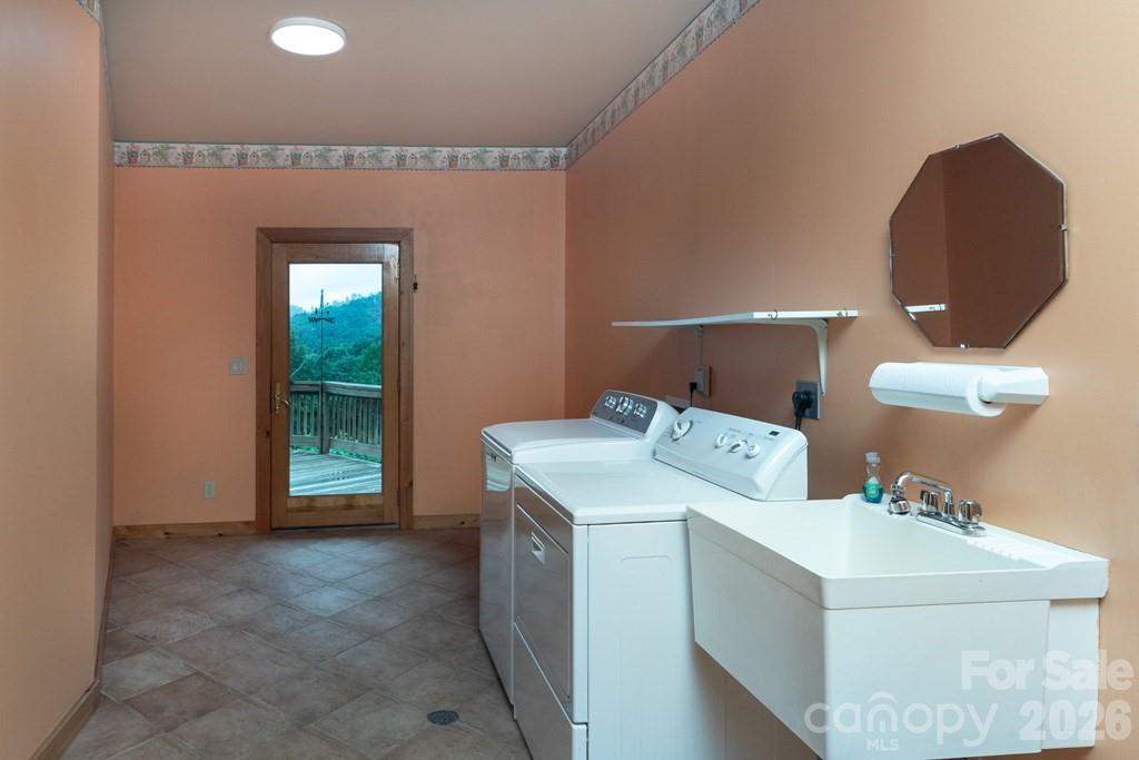 417 Quiet Forest Lane Property Photo 11
